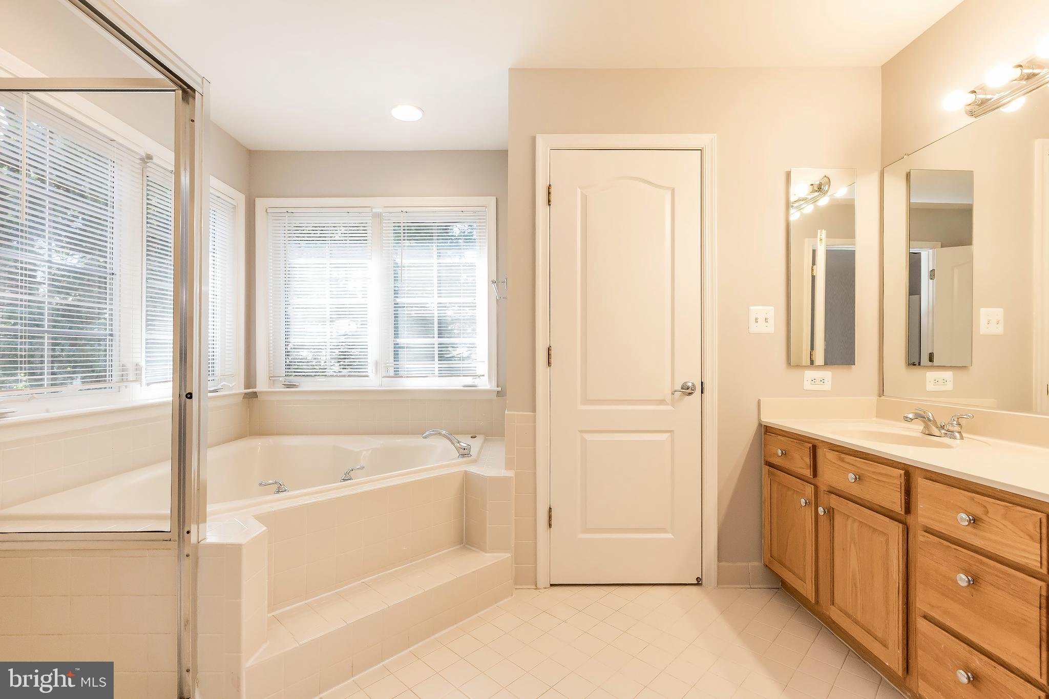 CYRANDALL VALLEY - Residential Lease