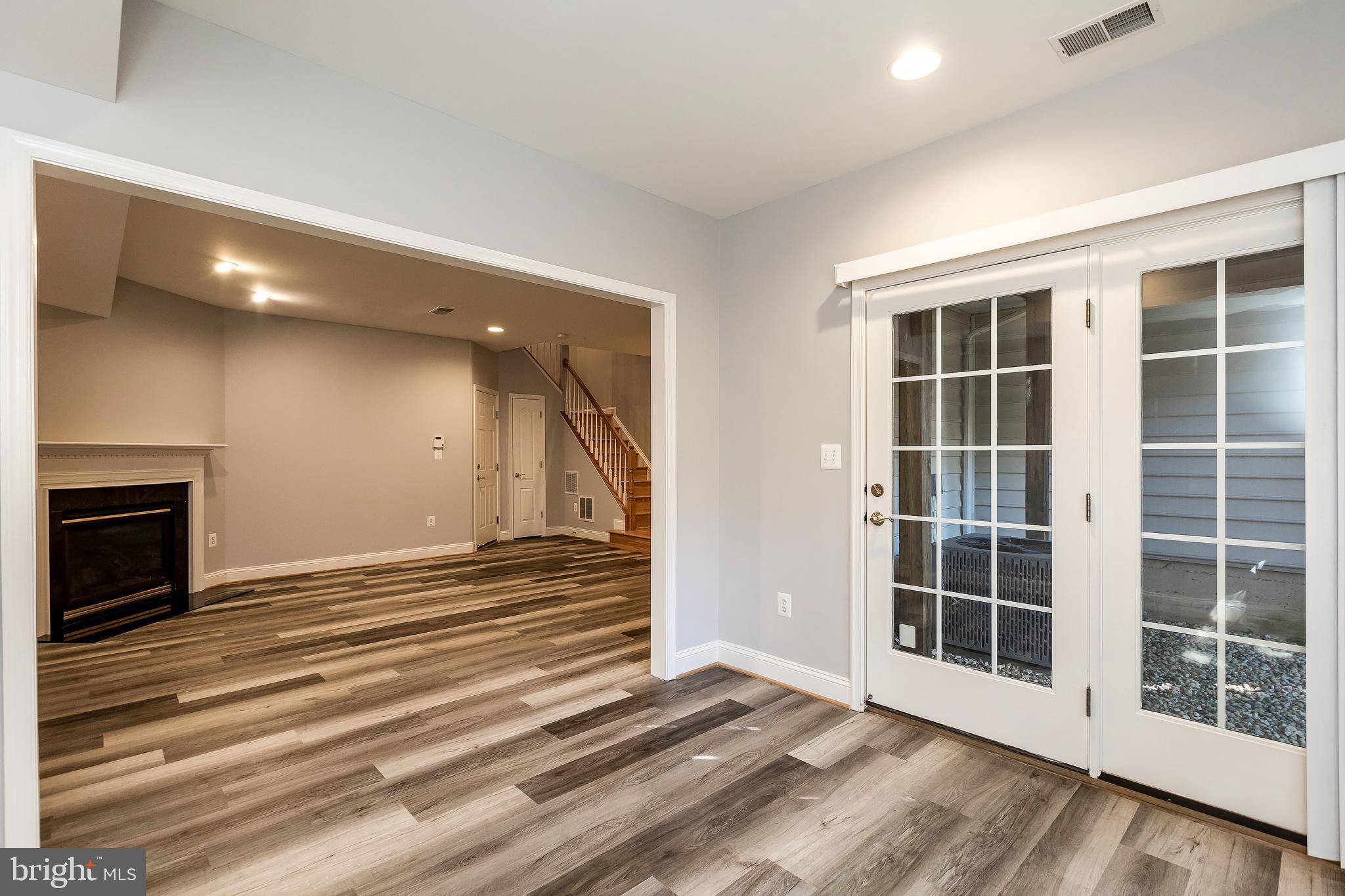 CYRANDALL VALLEY - Residential Lease