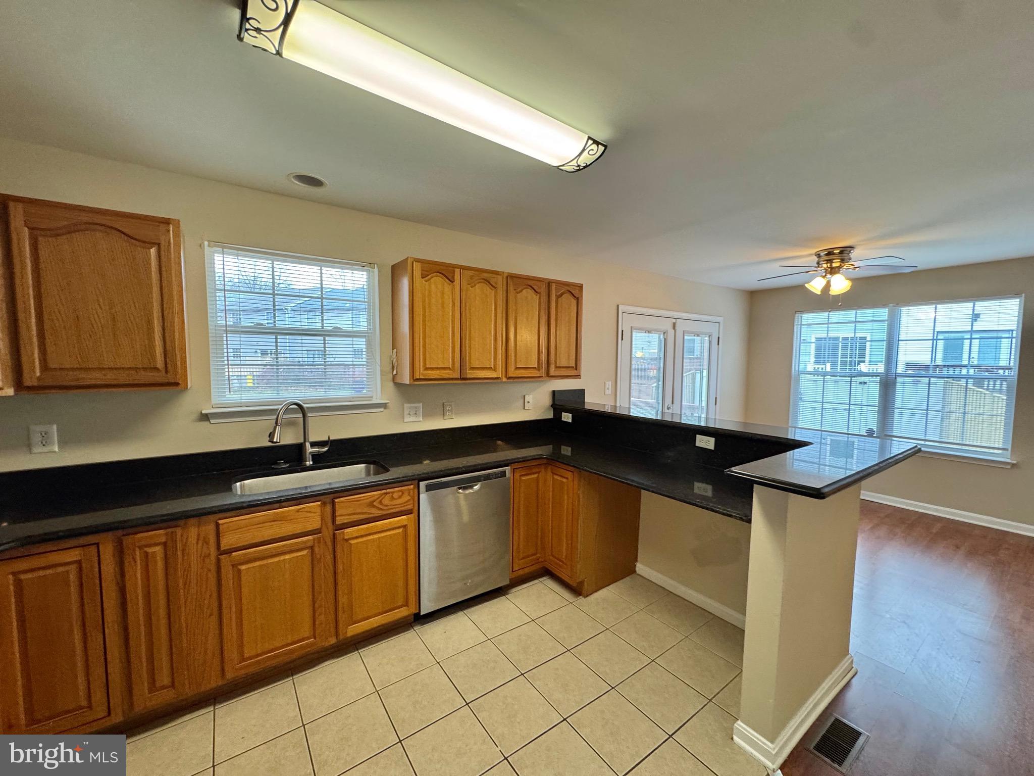 SEVEN OAKS - Residential Lease