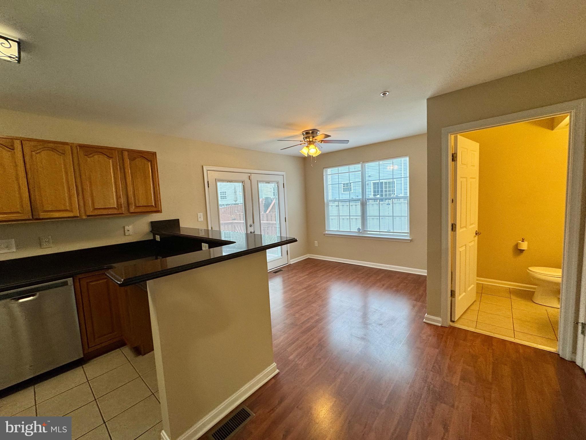 SEVEN OAKS - Residential Lease