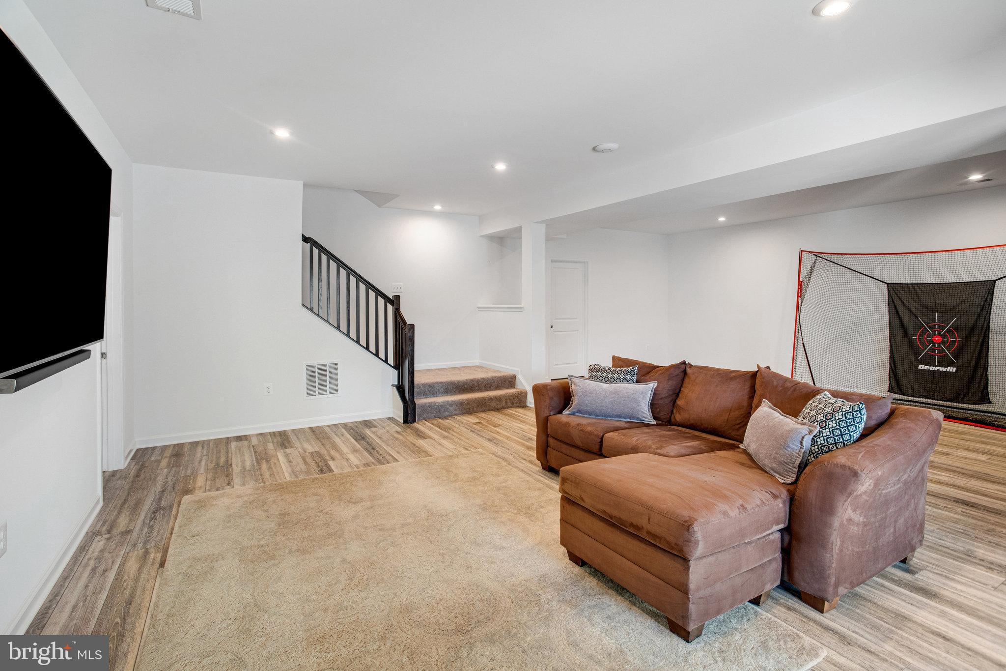 EMBREY MILL - Residential