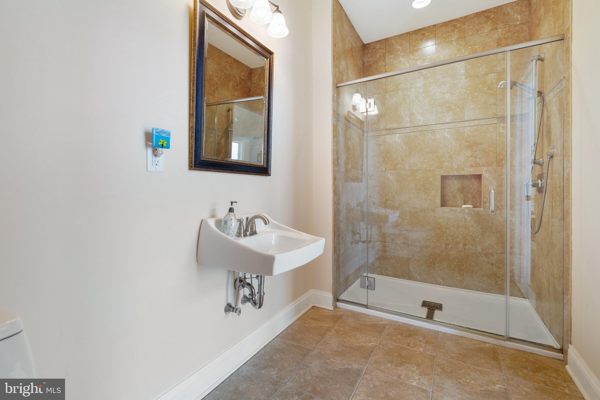 BENNETT POINT - Residential