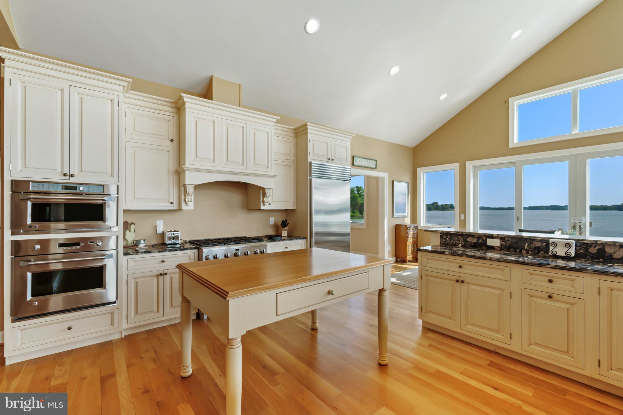 BENNETT POINT - Residential