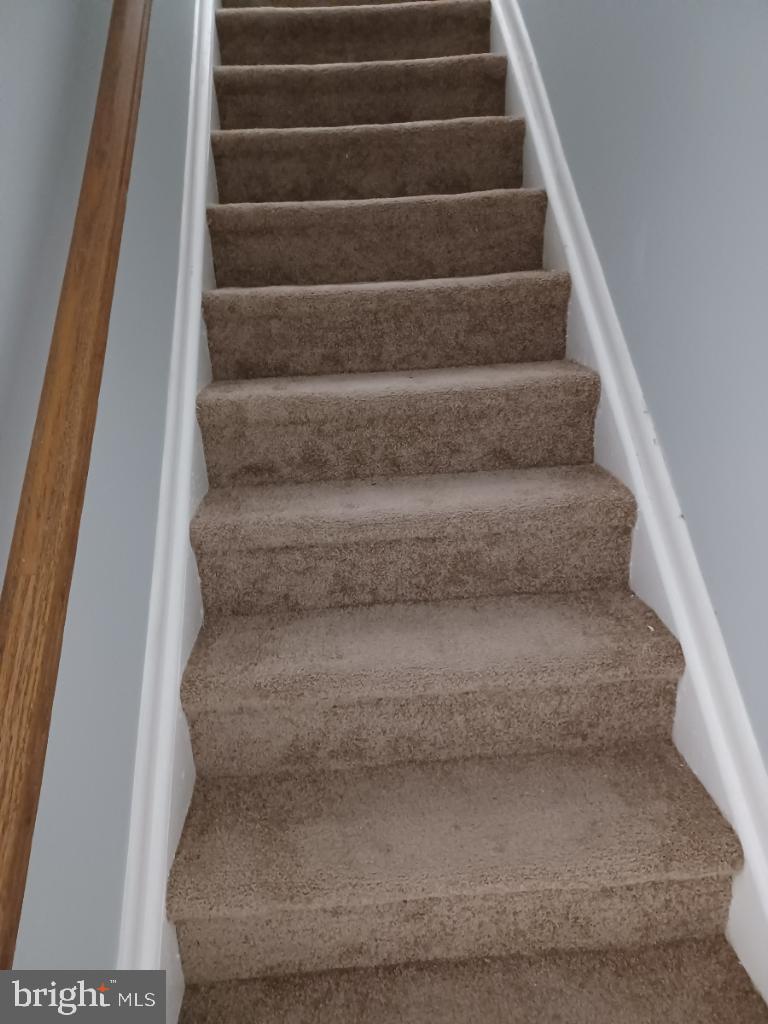 COUNTRY CLUB MANOR - Residential