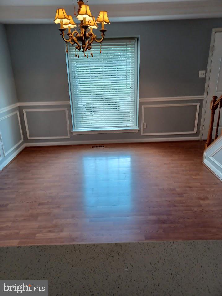 COUNTRY CLUB MANOR - Residential