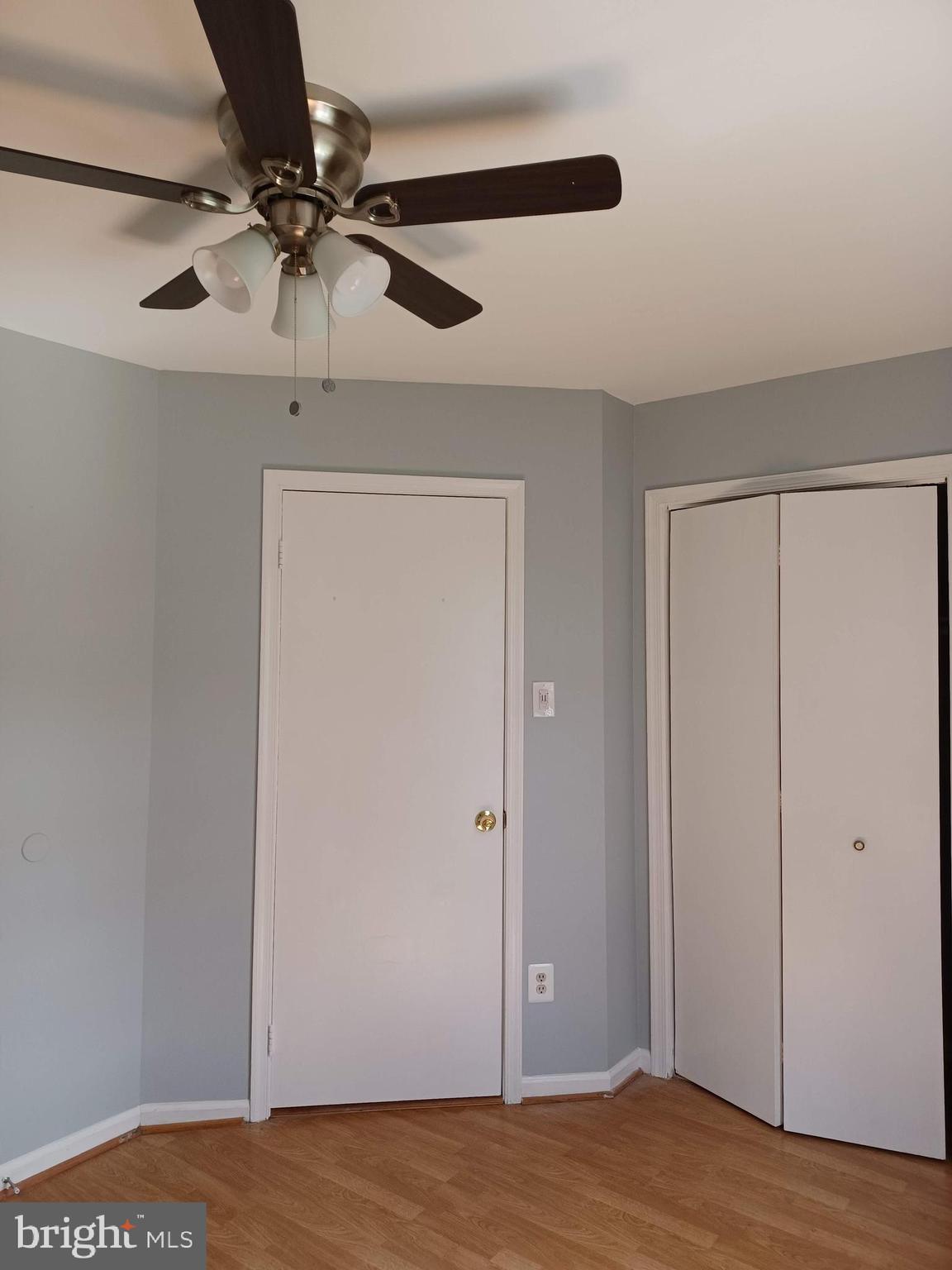 COUNTRY CLUB MANOR - Residential