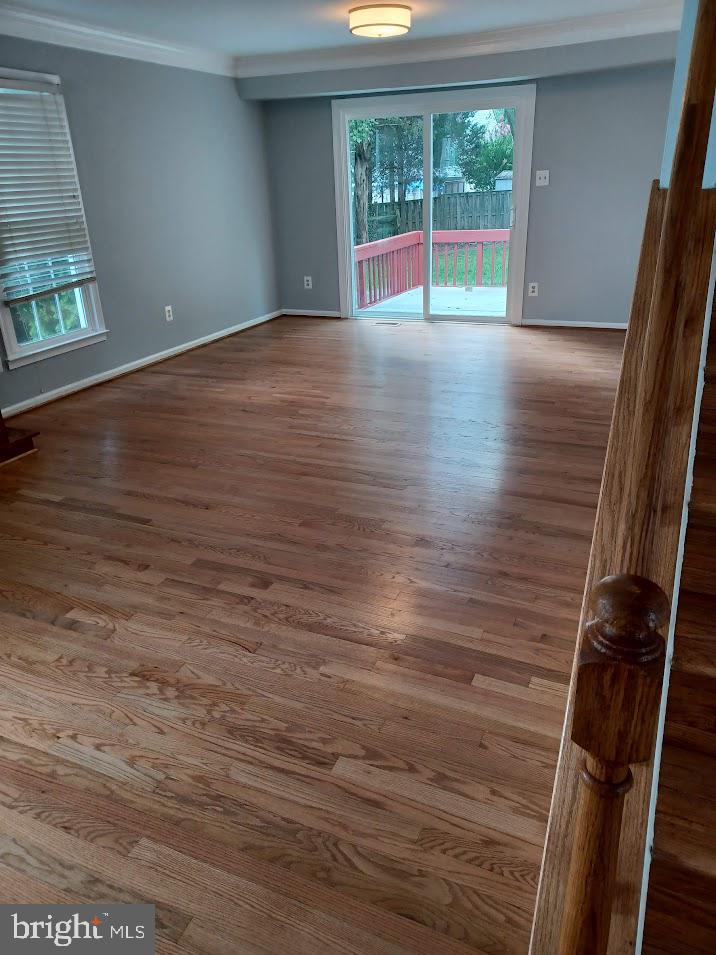 COUNTRY CLUB MANOR - Residential