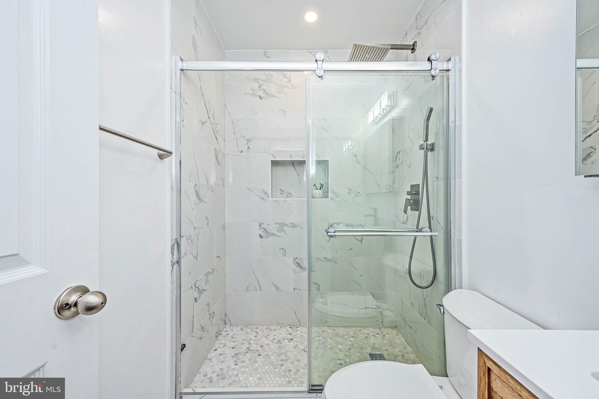 FAIR WOODS - Residential Lease