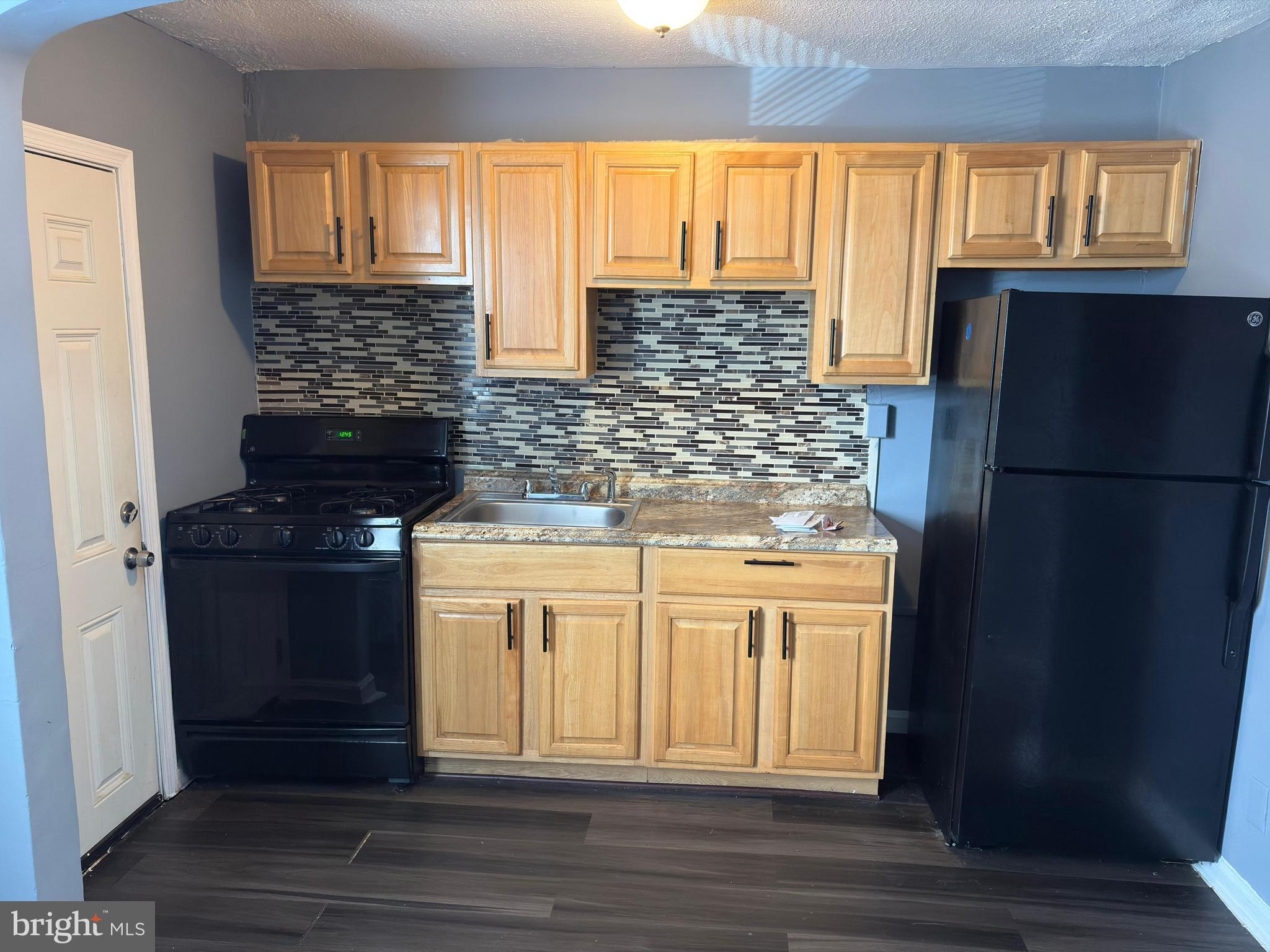 FRANKLINTOWN ROAD - Residential Lease