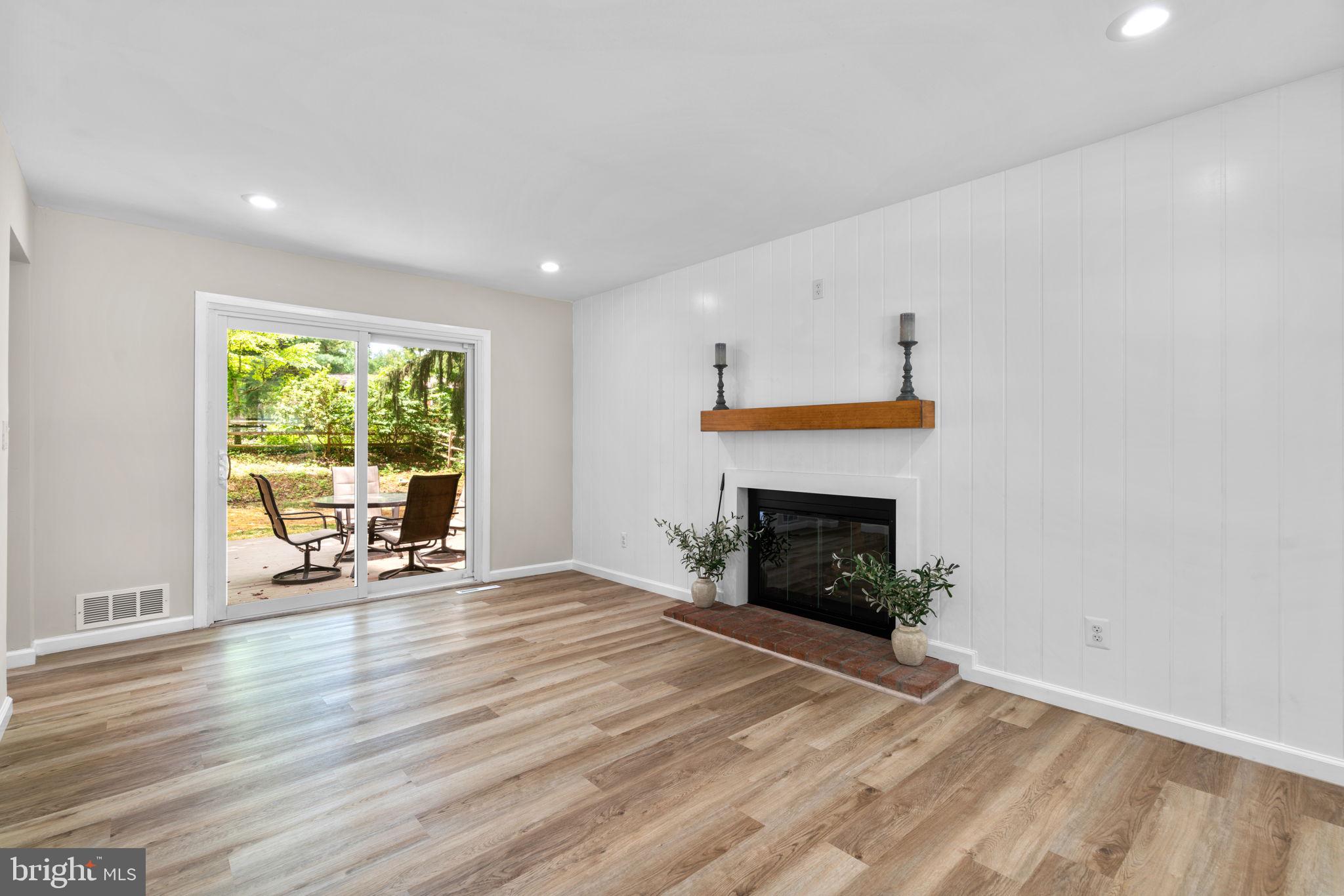 5062 SUMMER DAY LANE