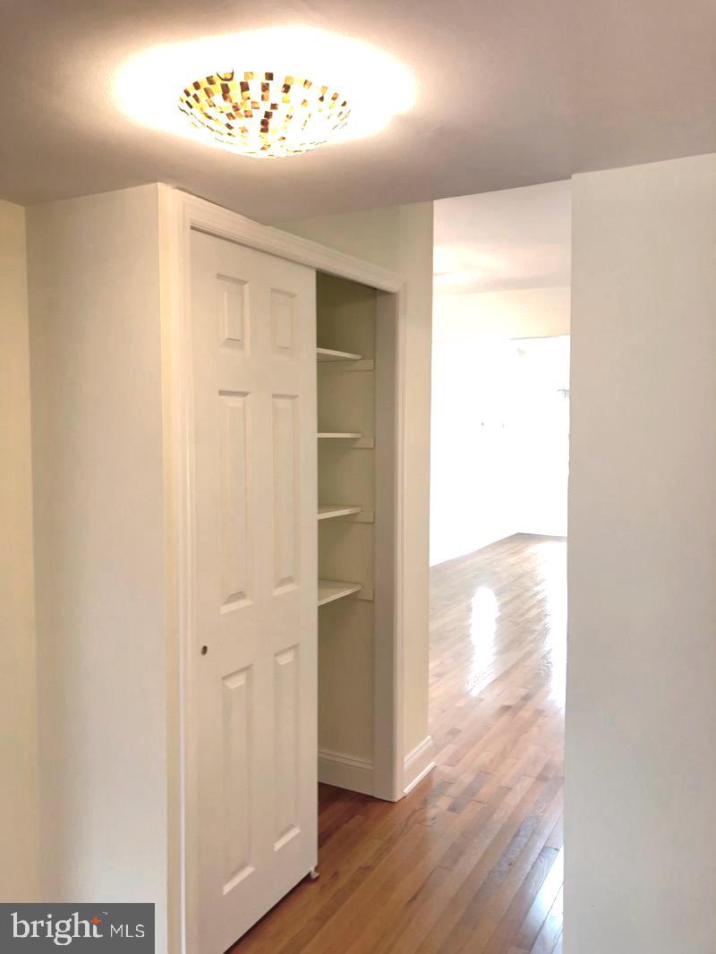 QUEEN VILLAGE - Residential Lease