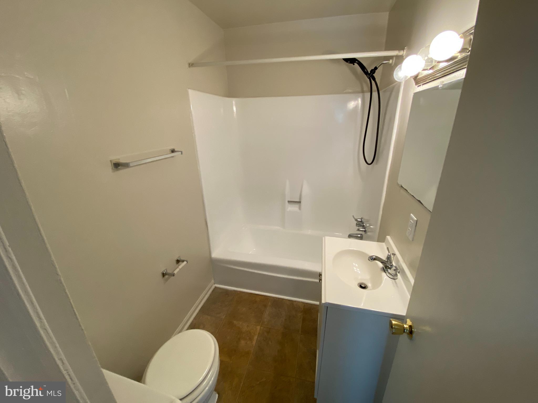 CENTRAL PARK TOWNHOMES - Residential Lease