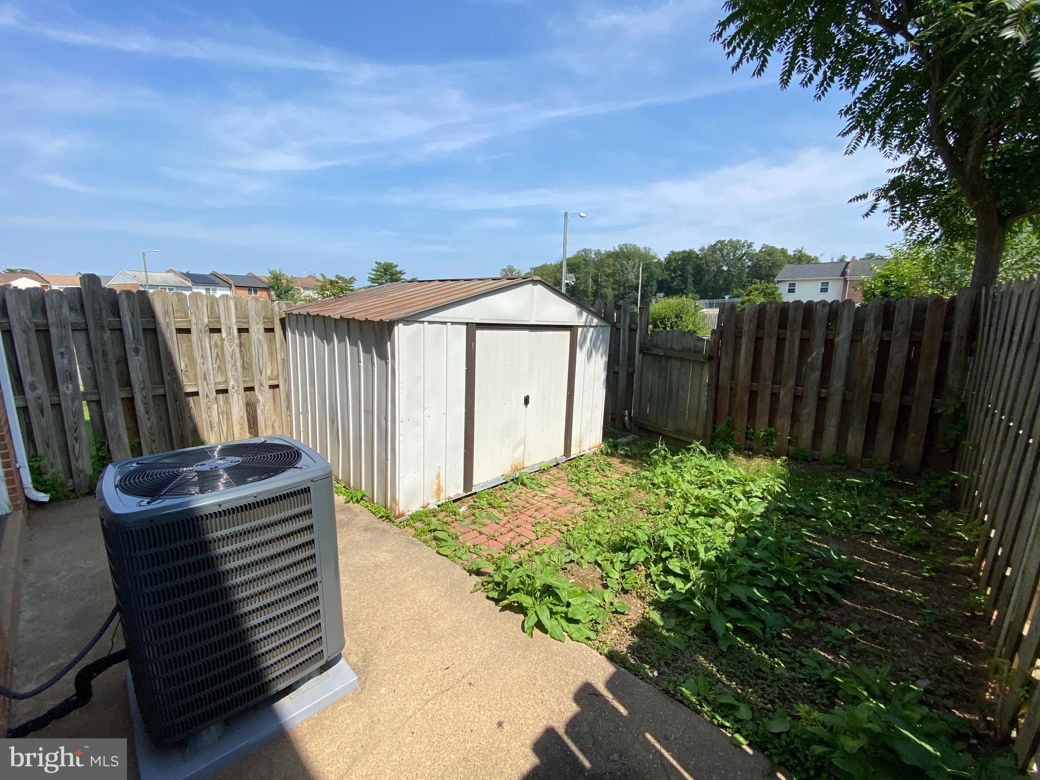 CENTRAL PARK TOWNHOMES - Residential Lease