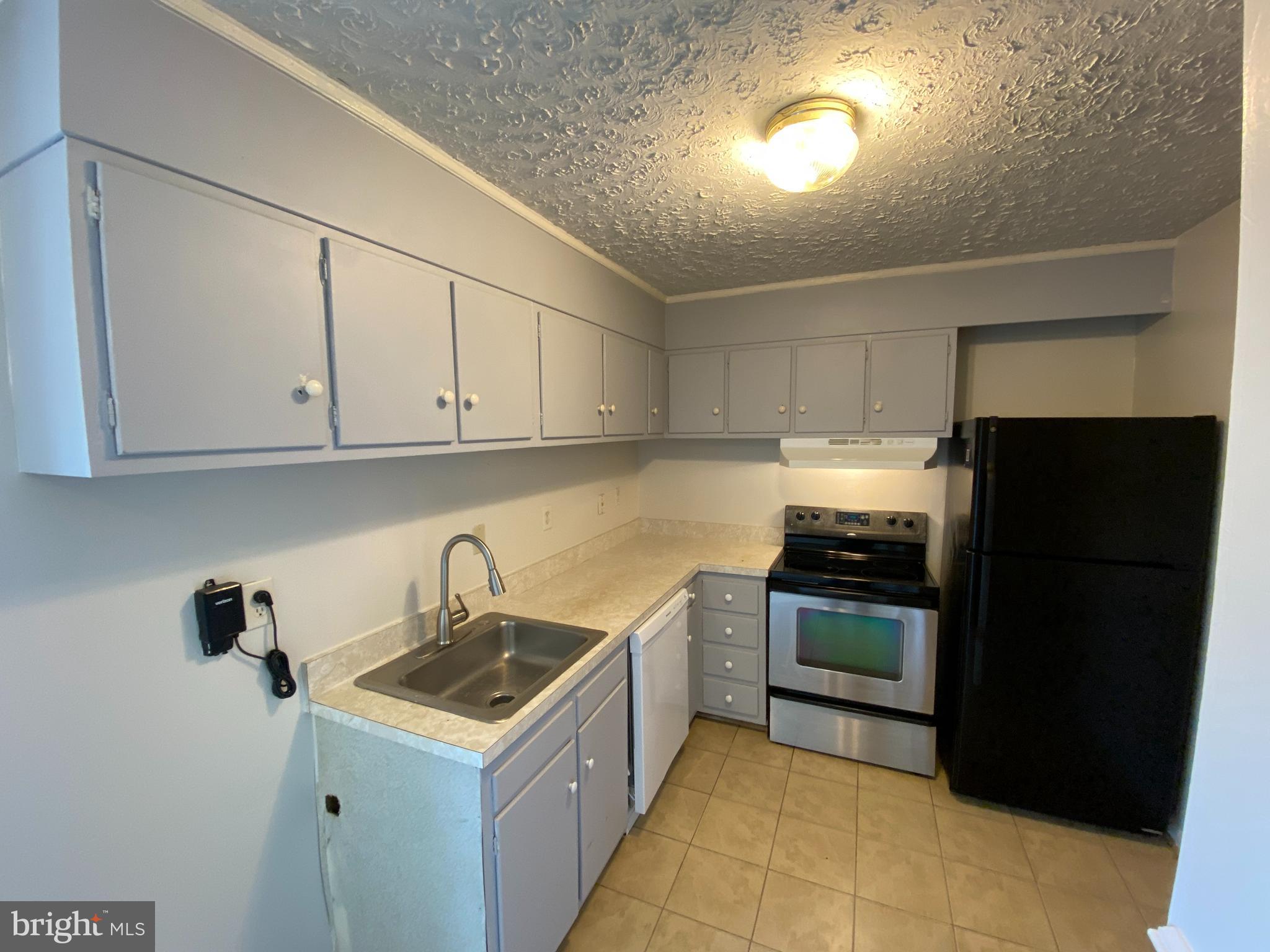 CENTRAL PARK TOWNHOMES - Residential Lease