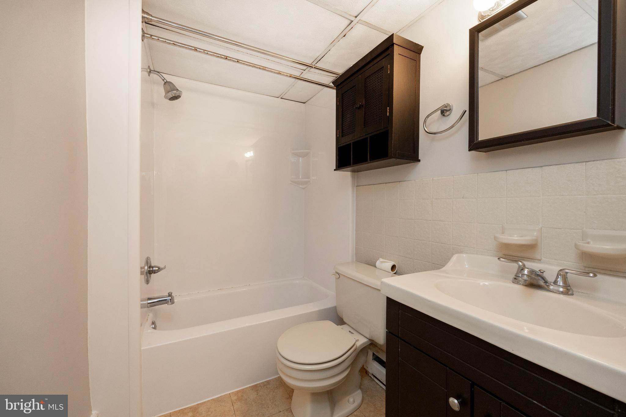 HAVERFORD HILL - Residential