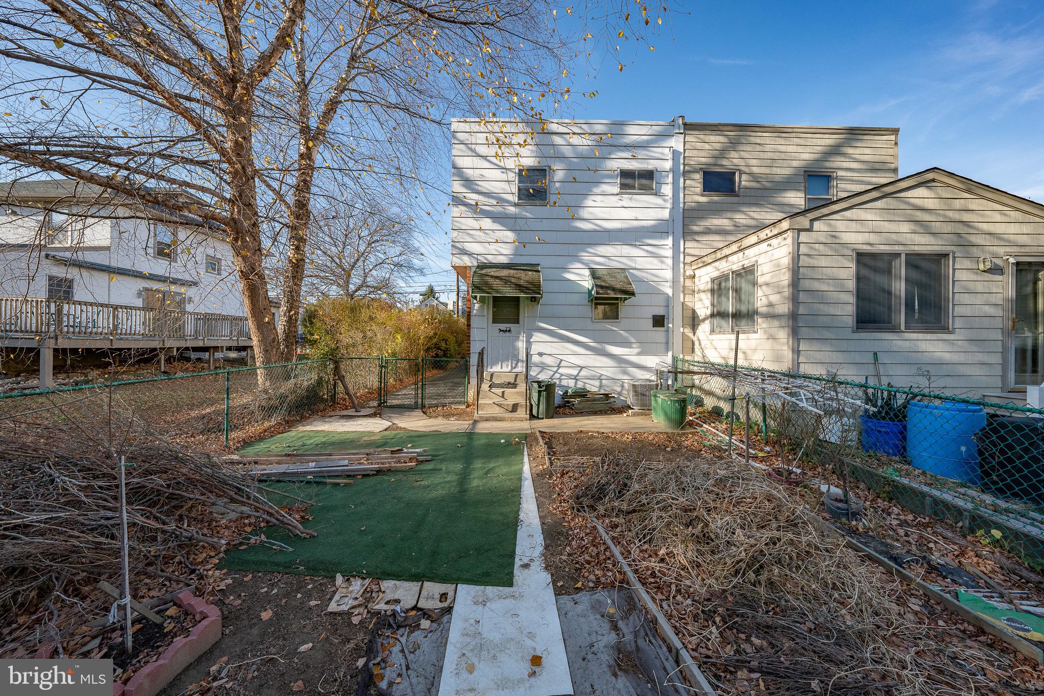 DREXEL HILL - Residential