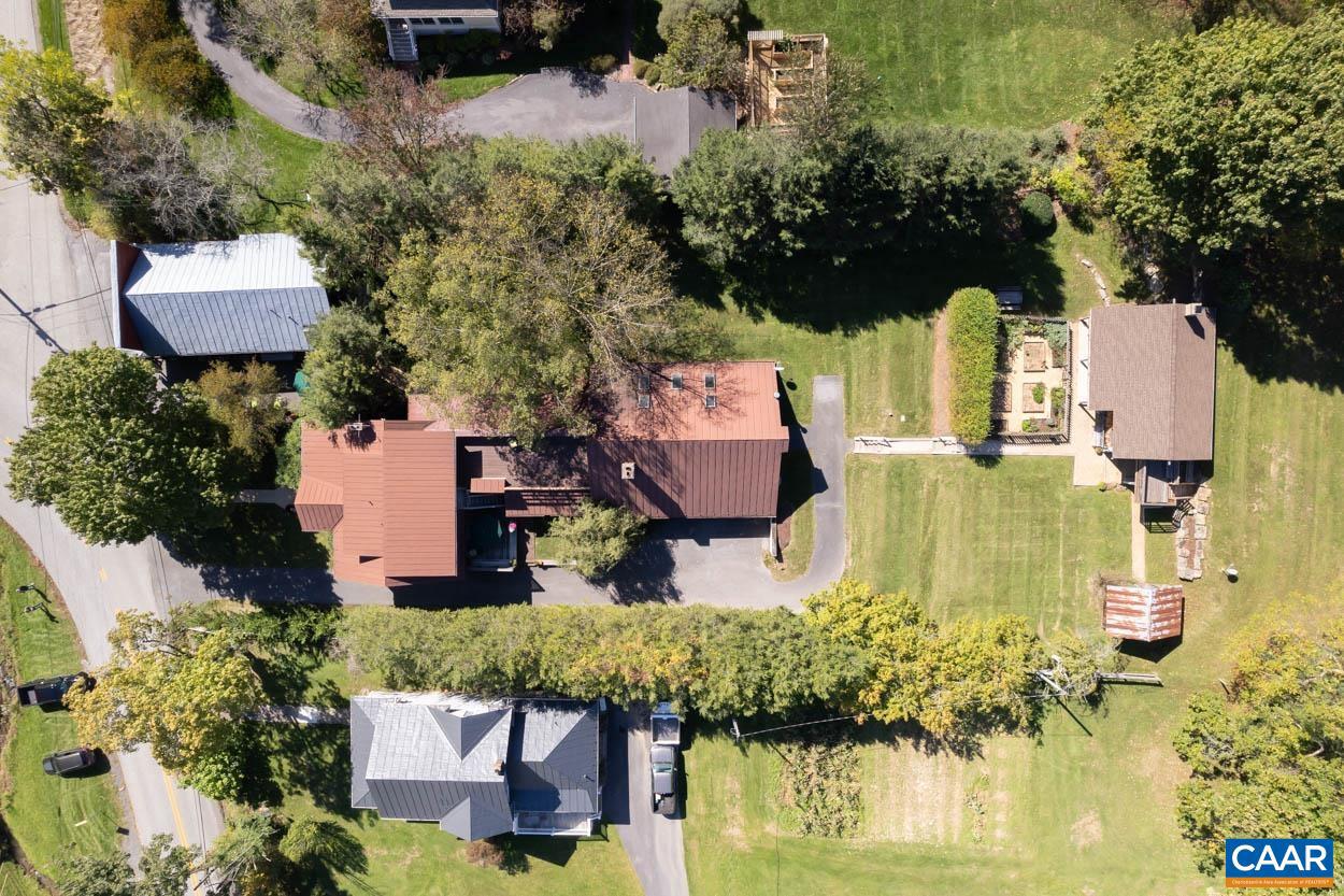 3 OLD MILL RD