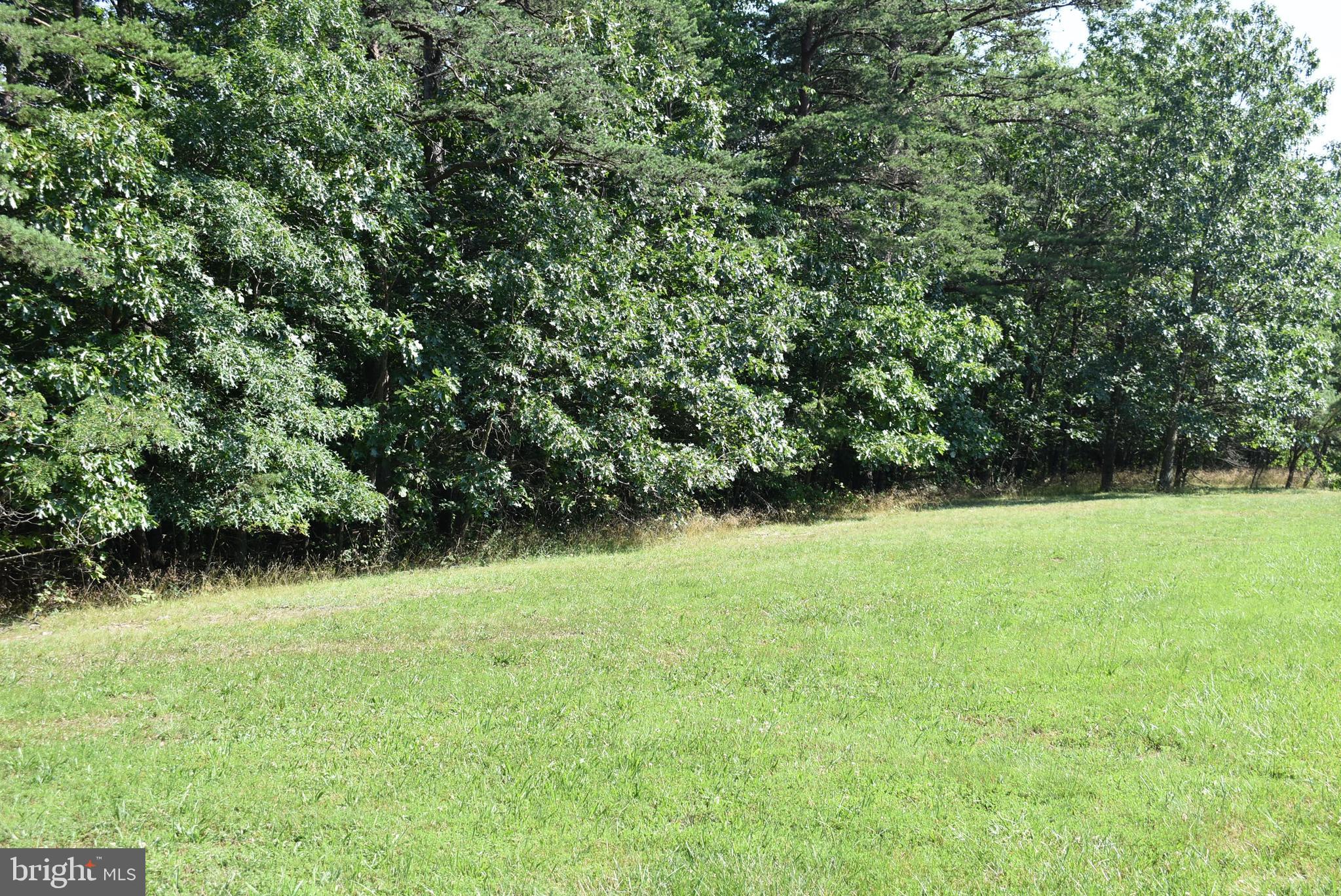 SPRING VALLEY - Land