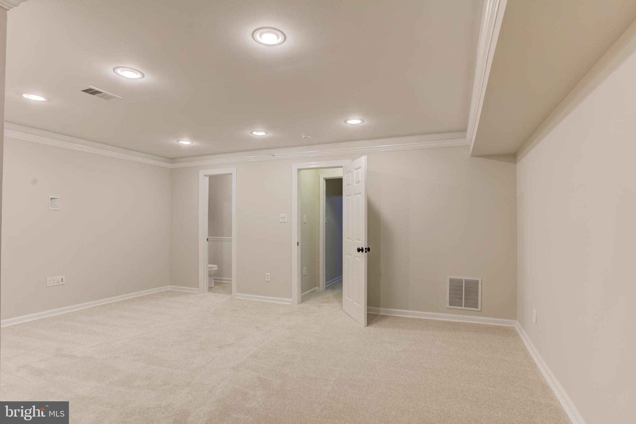 PRINCETON WOODS - Residential