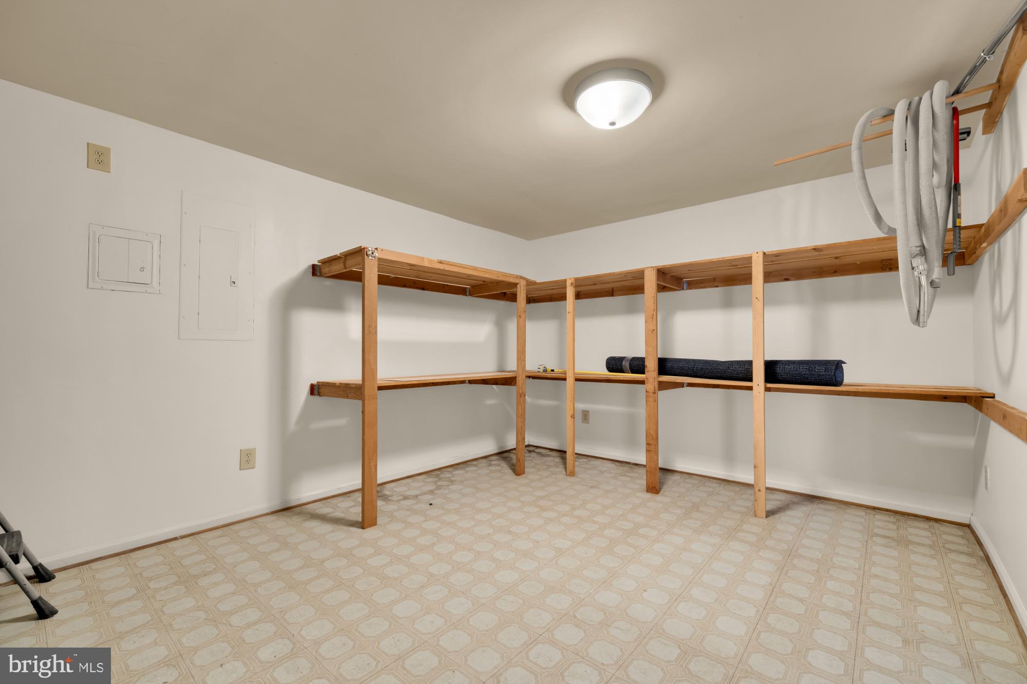 RIVERHILL - Residential