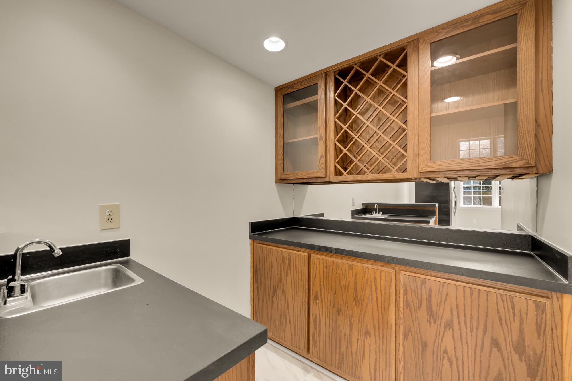 RIVERHILL - Residential