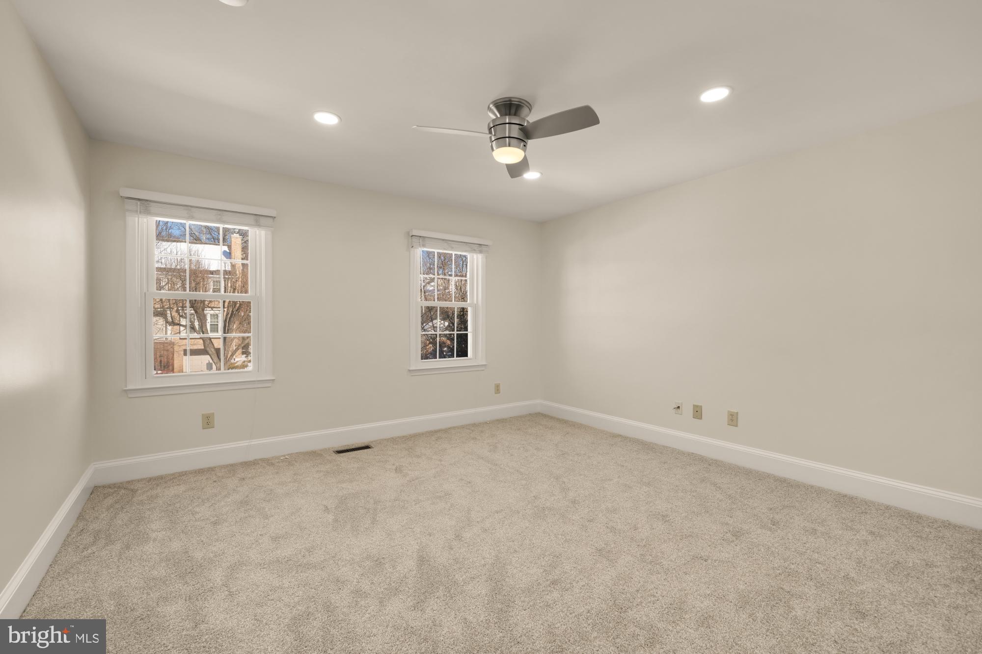 RIVERHILL - Residential