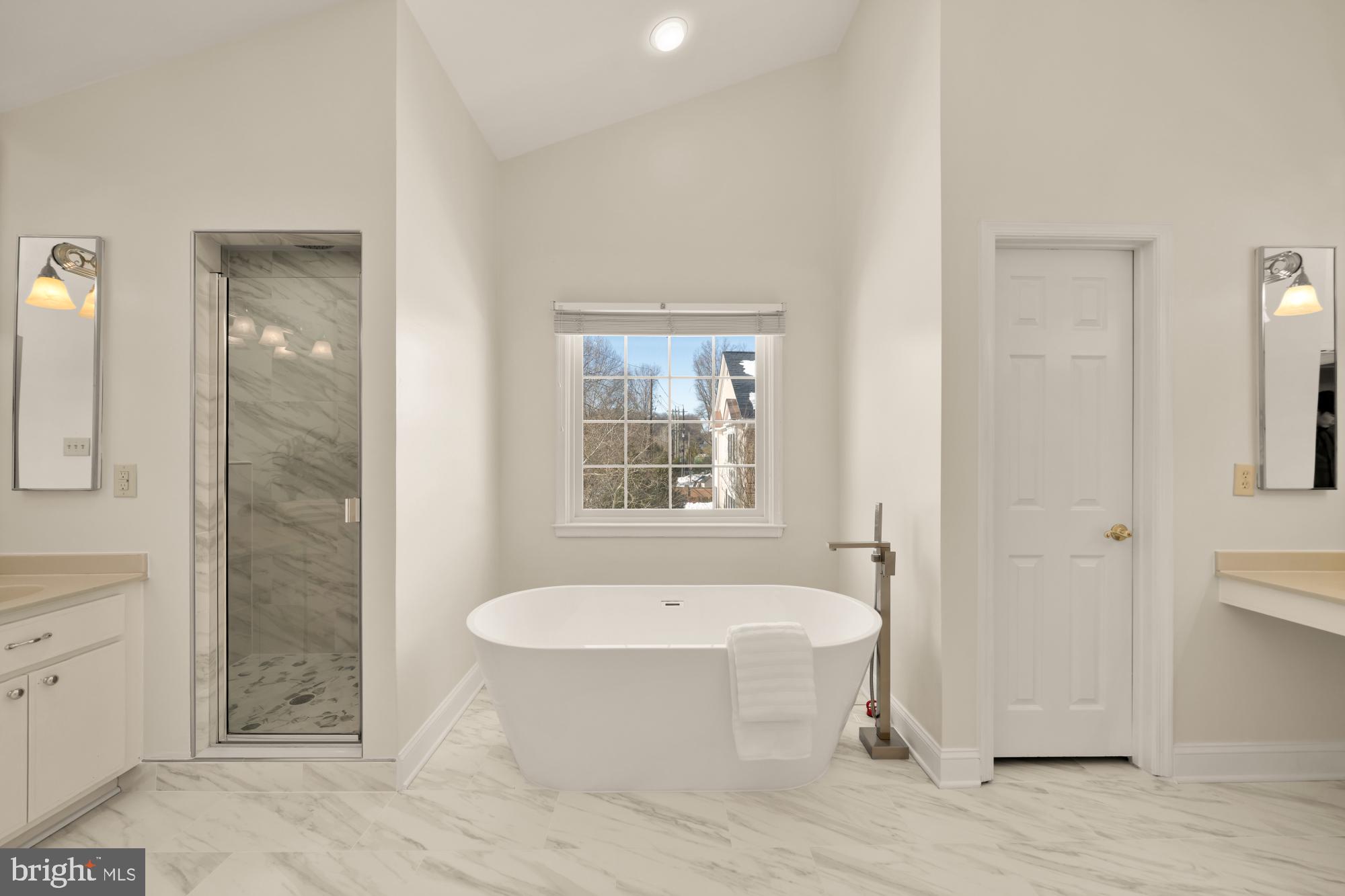 RIVERHILL - Residential