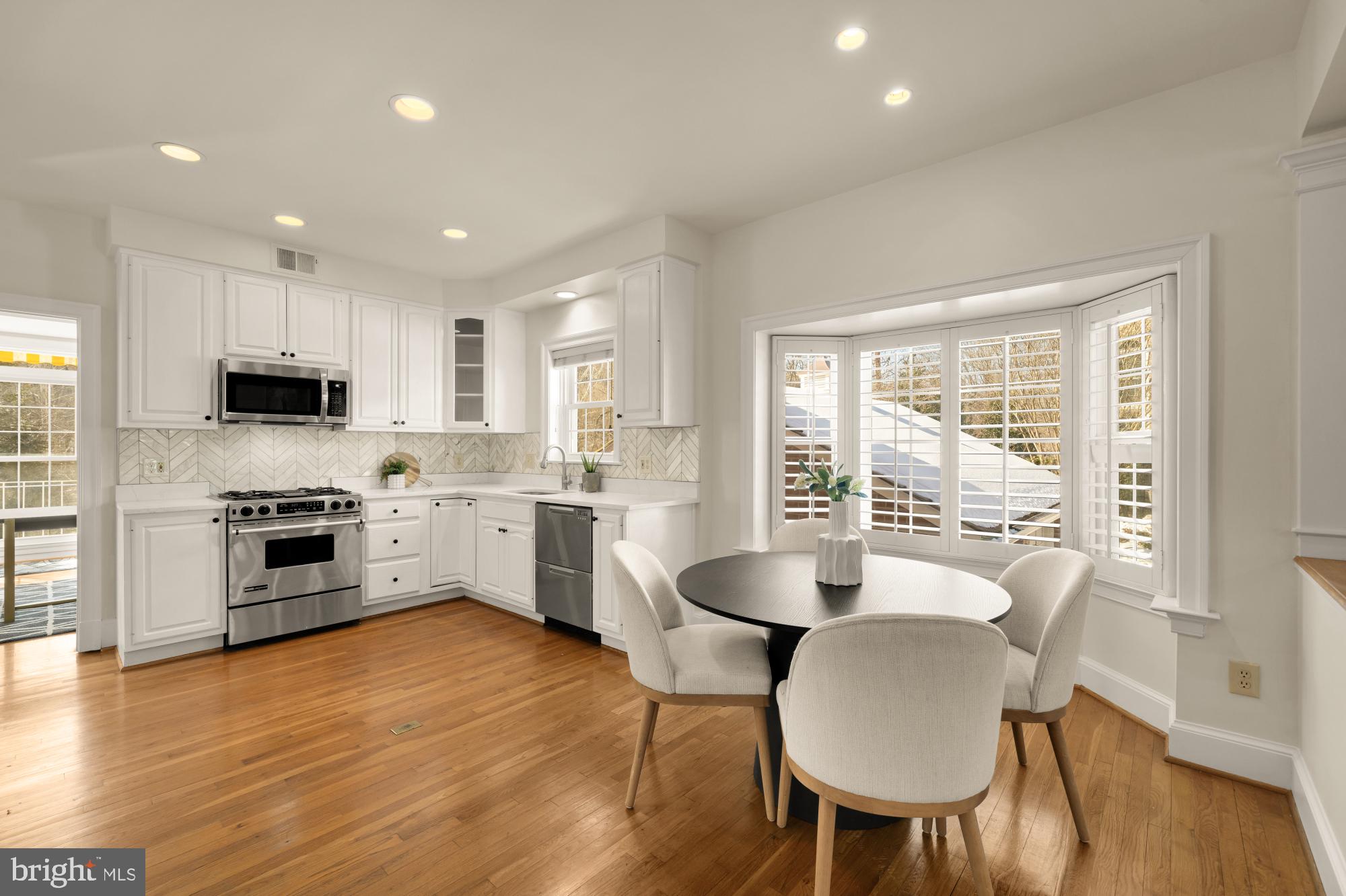 RIVERHILL - Residential