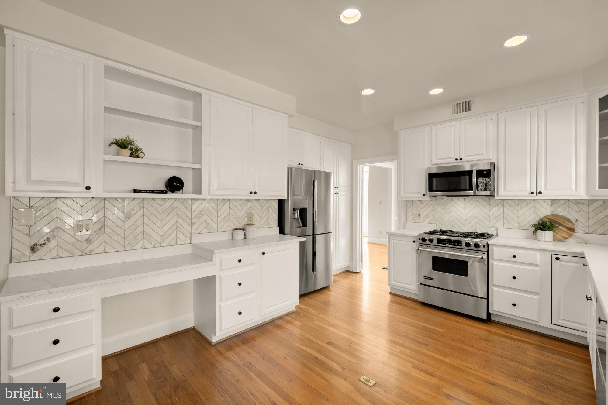 RIVERHILL - Residential