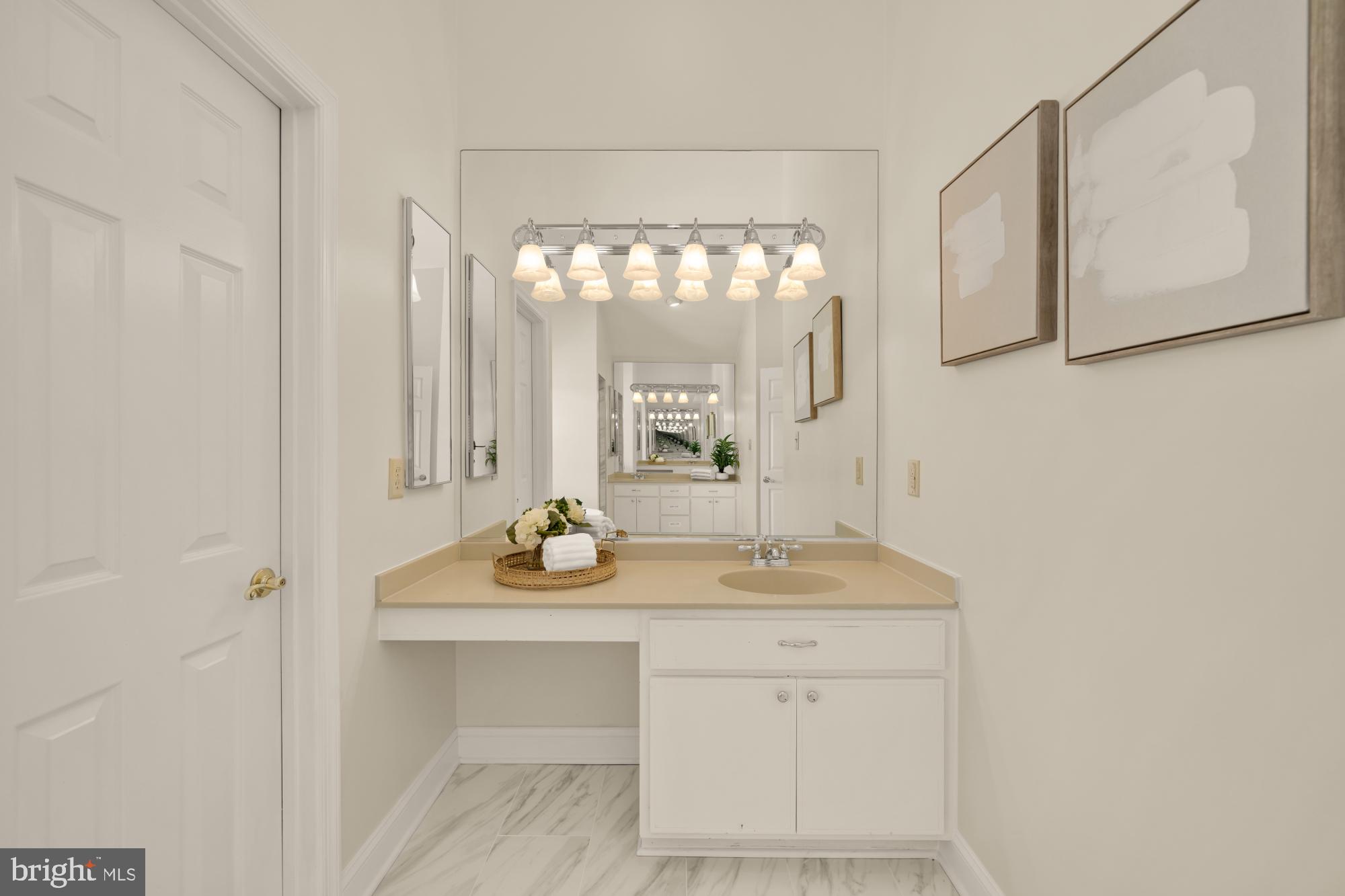 RIVERHILL - Residential