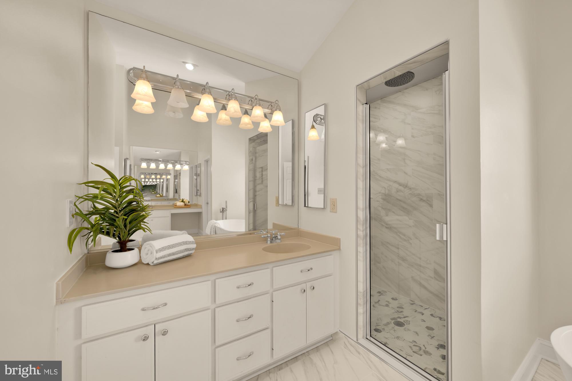 RIVERHILL - Residential