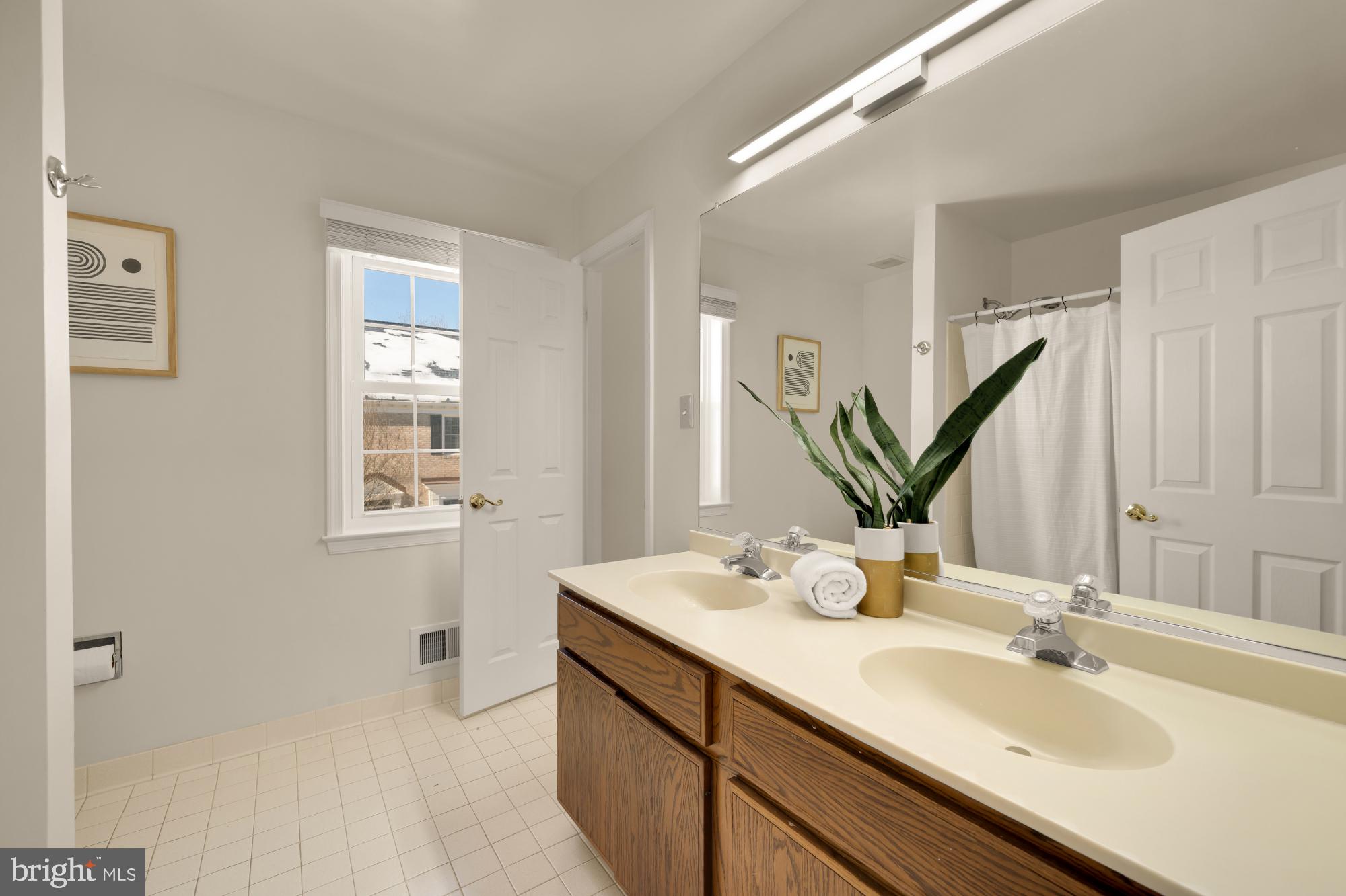 RIVERHILL - Residential