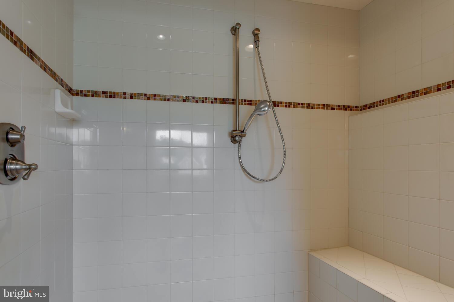 BROAD CREEK - Residential