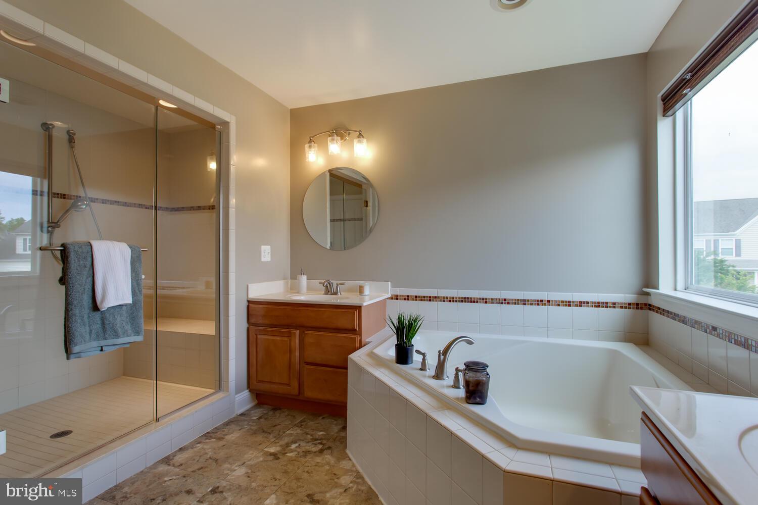 BROAD CREEK - Residential