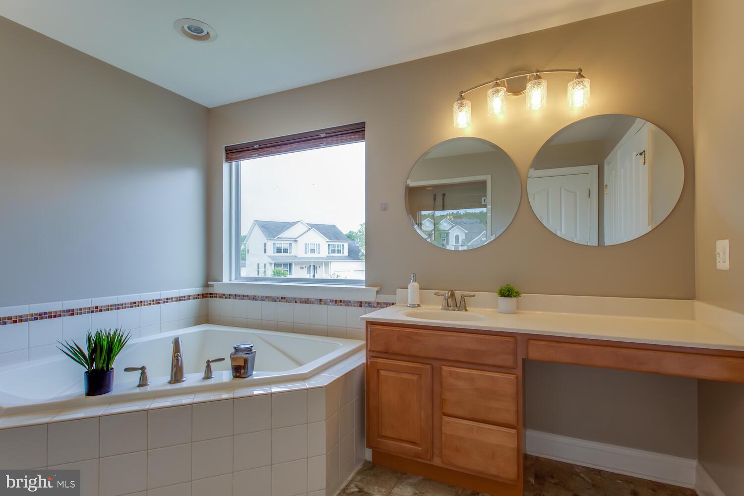 BROAD CREEK - Residential