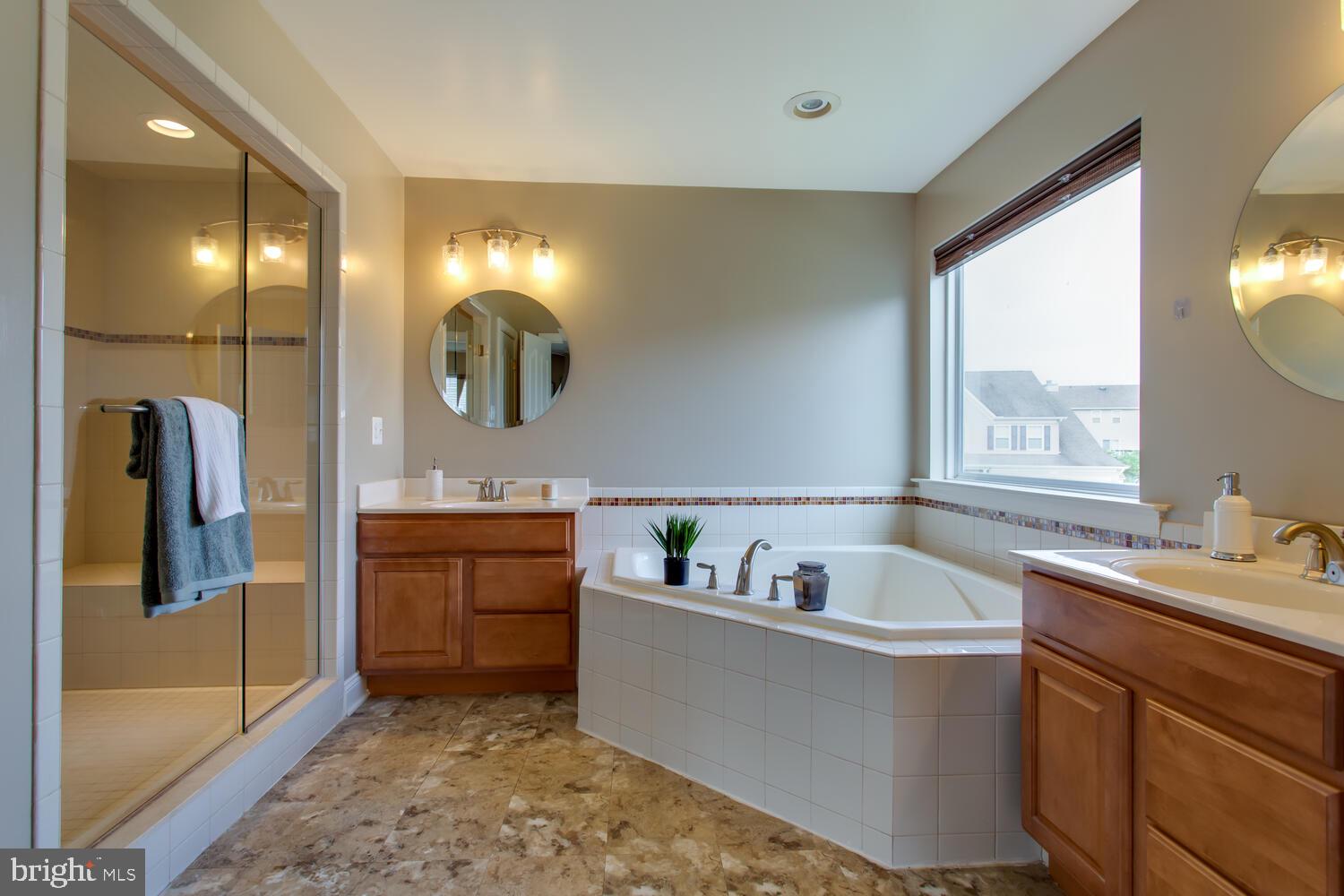 BROAD CREEK - Residential