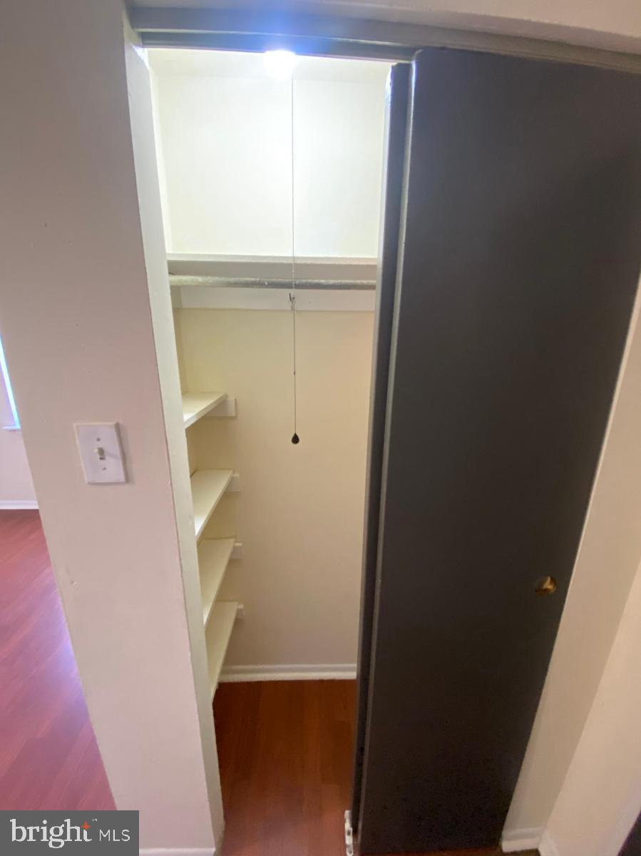 HUNTING PARK - Residential Lease