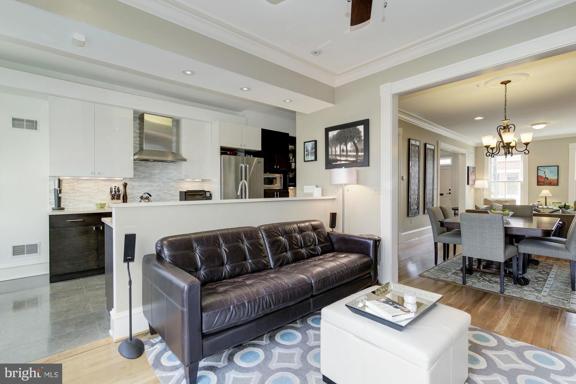 QUEENS ROW - Residential