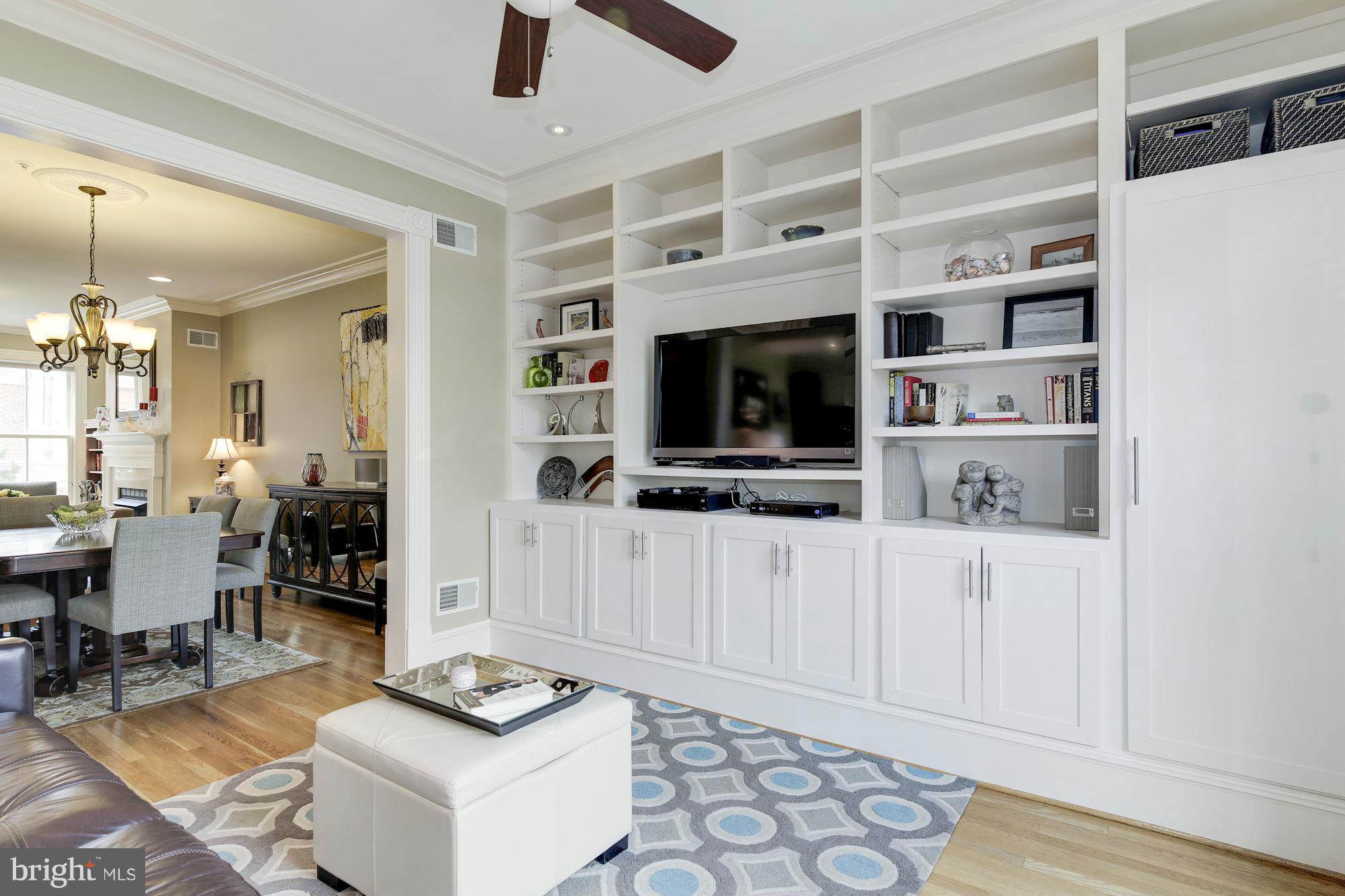 QUEENS ROW - Residential