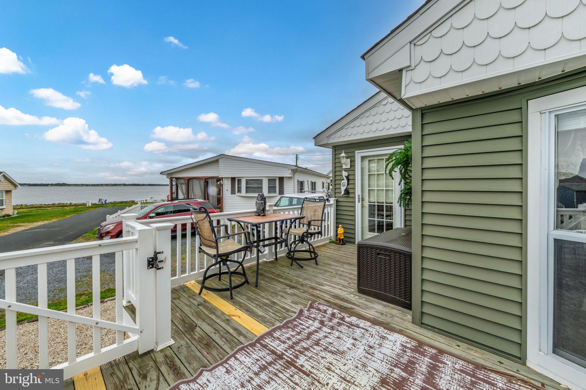 WHITE HOUSE BEACH - Residential