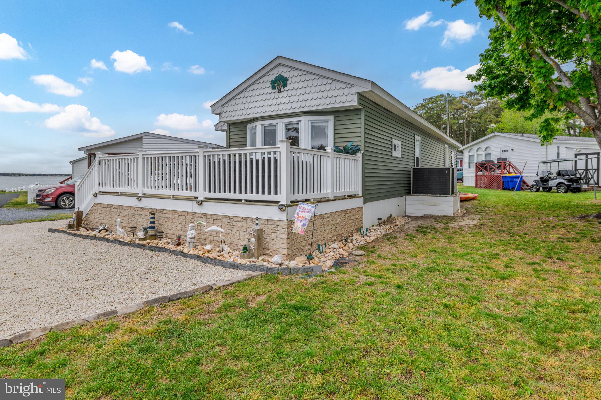 WHITE HOUSE BEACH - Residential