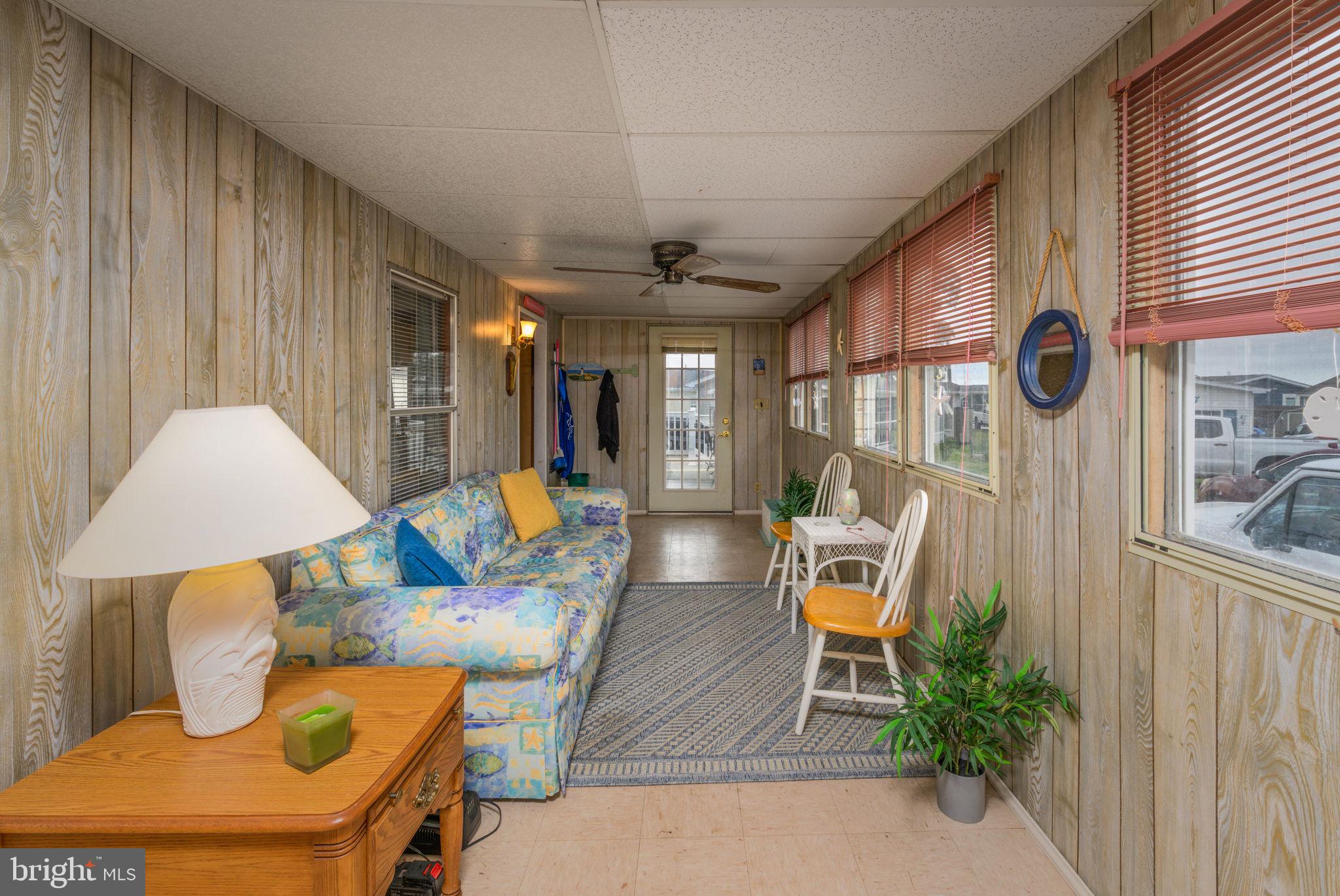 WHITE HOUSE BEACH - Residential