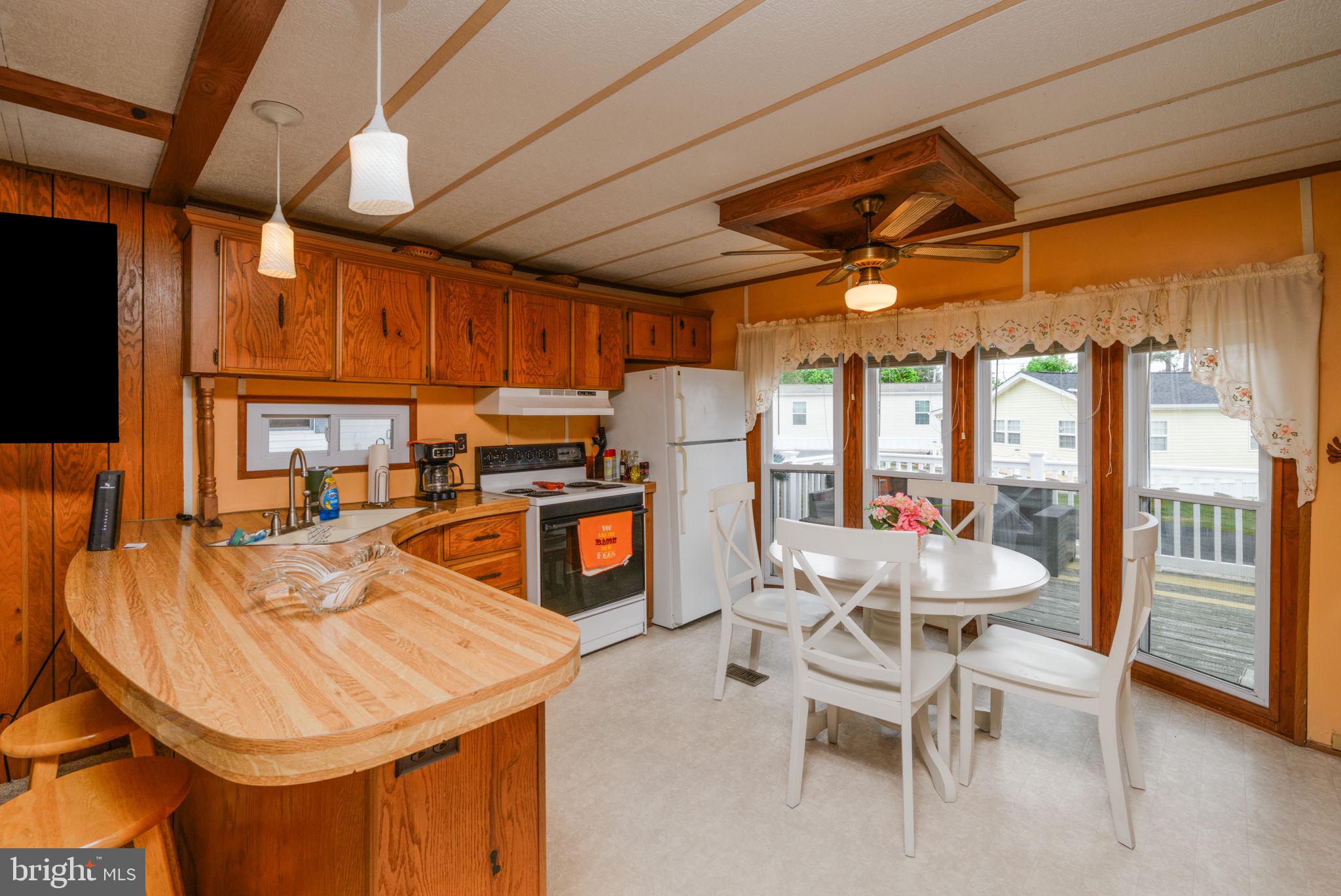 WHITE HOUSE BEACH - Residential