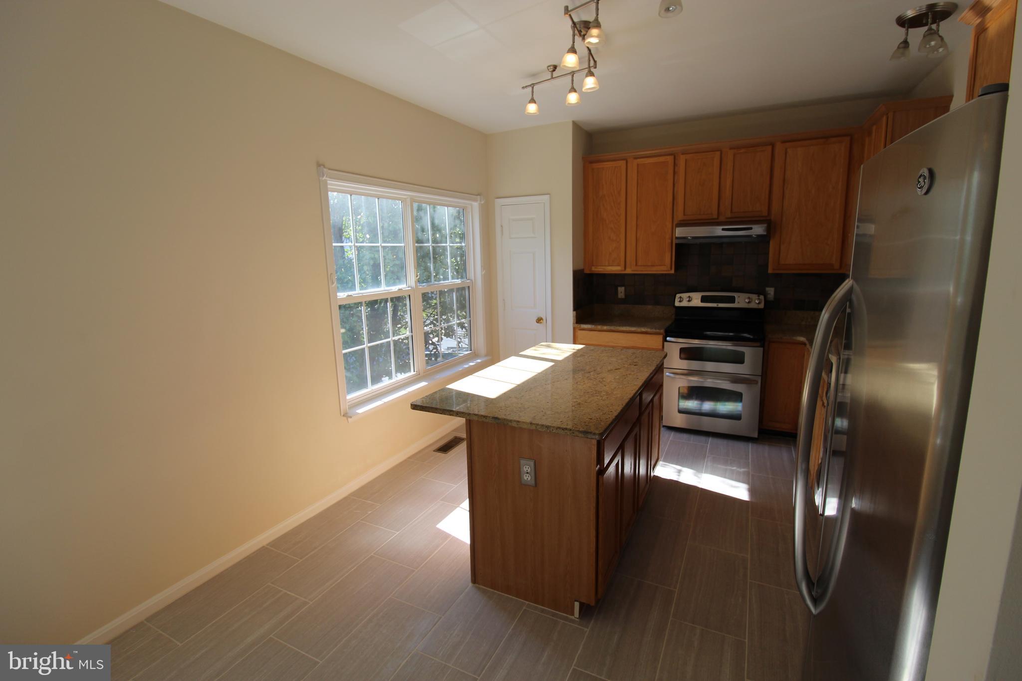 ASHBURN FARM - Residential Lease