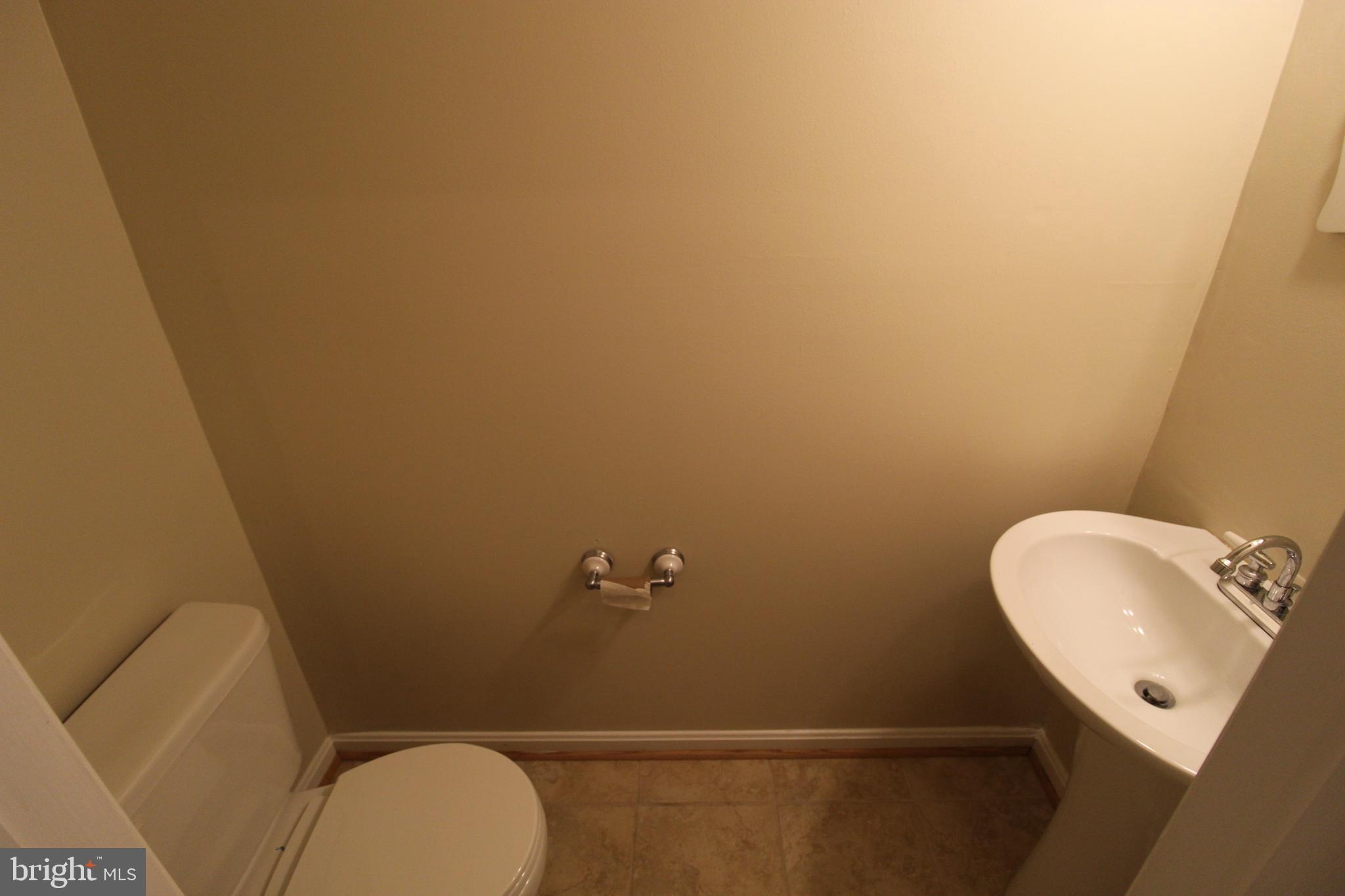 ASHBURN FARM - Residential Lease