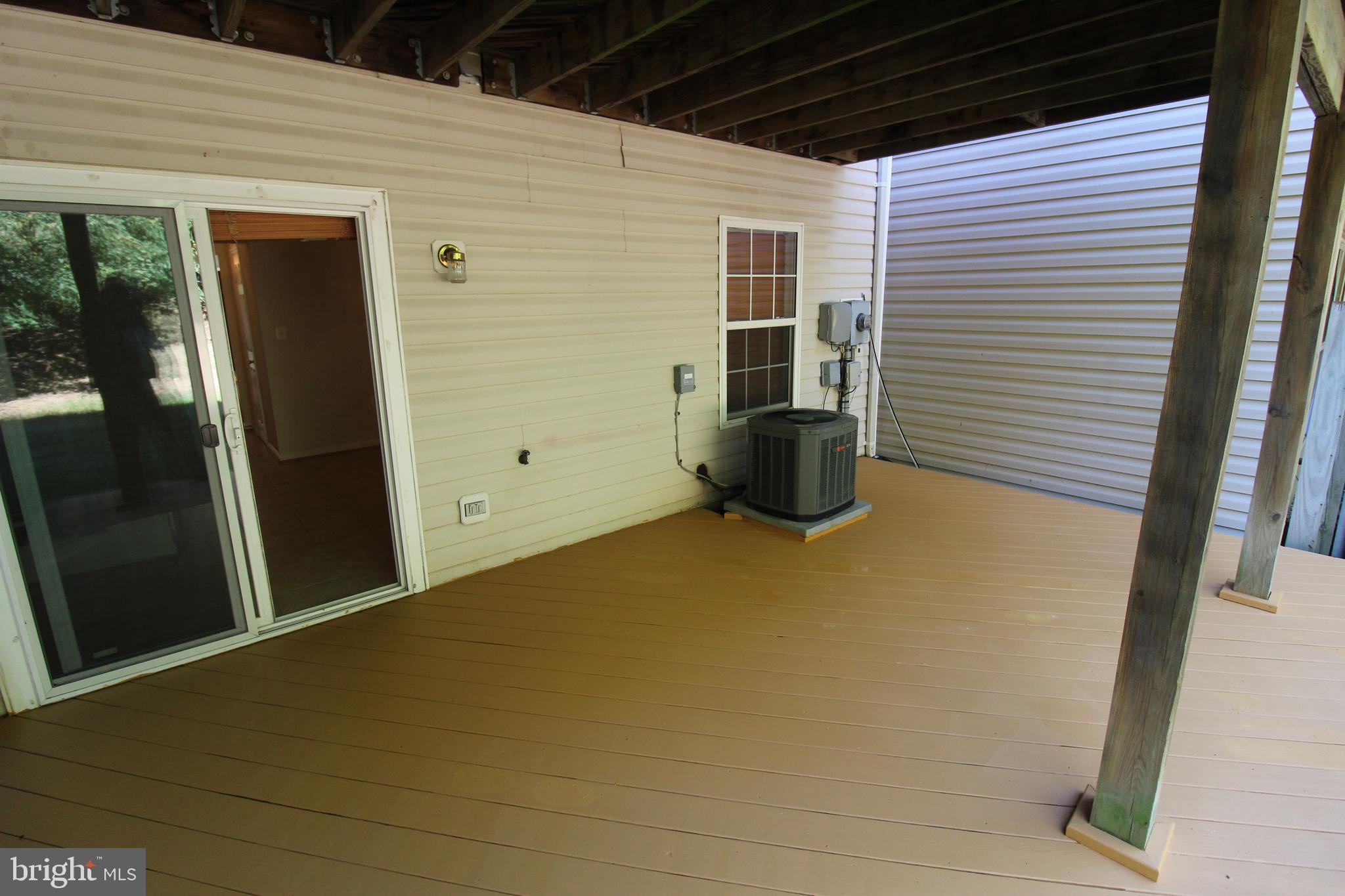 ASHBURN FARM - Residential Lease