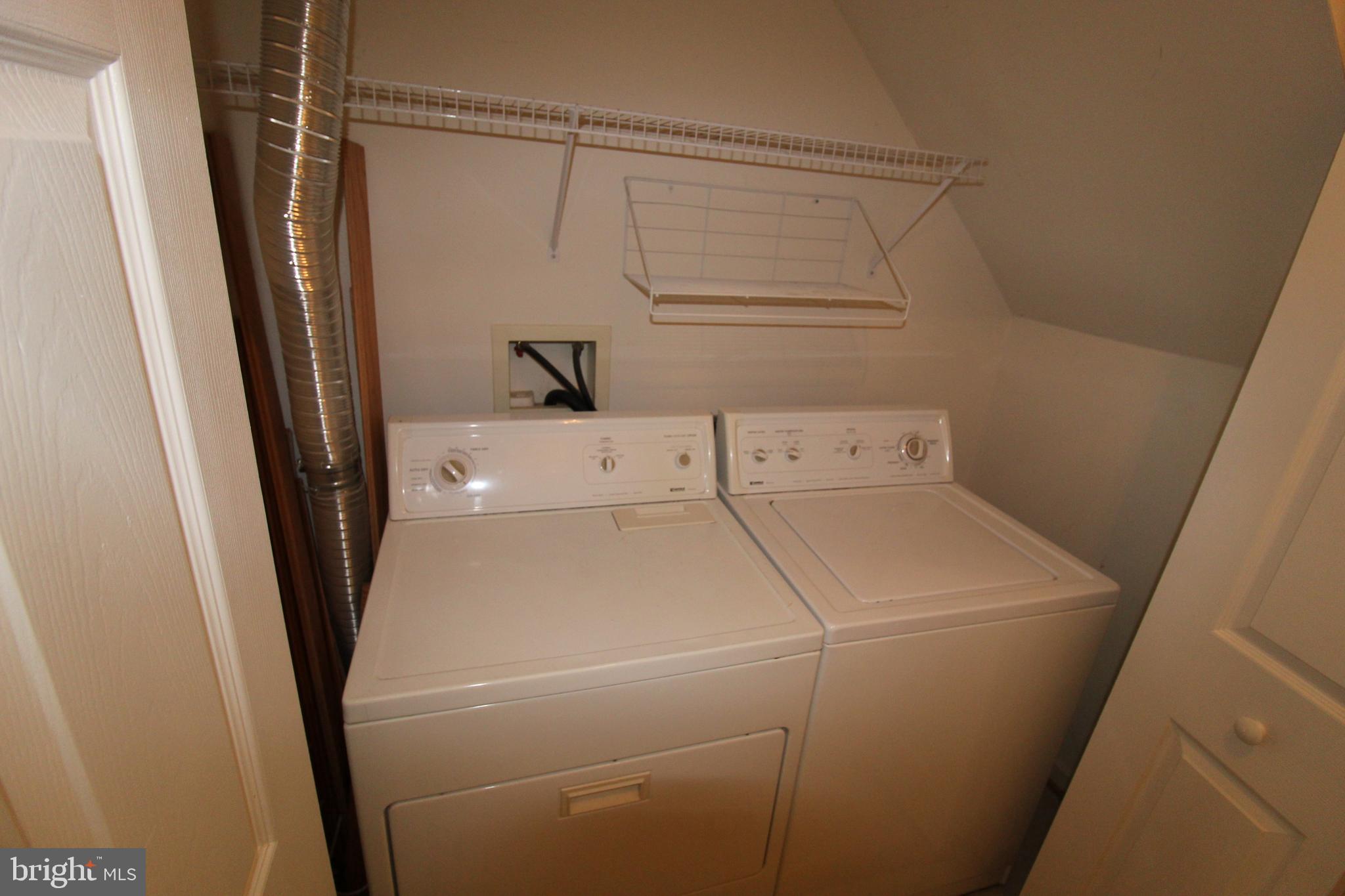 ASHBURN FARM - Residential Lease