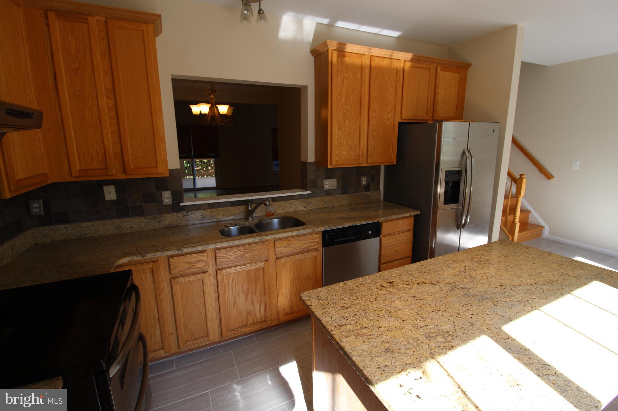 ASHBURN FARM - Residential Lease