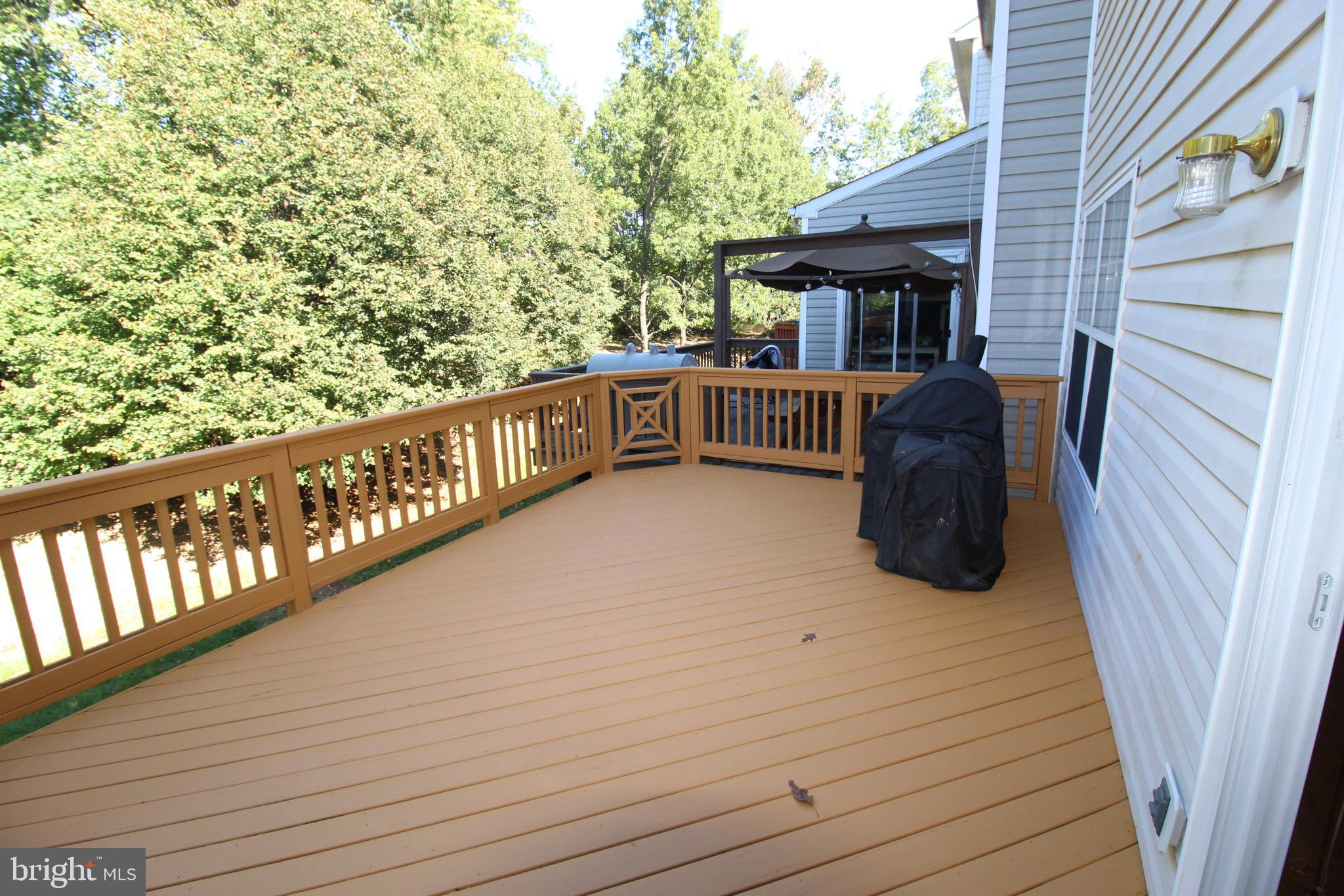 ASHBURN FARM - Residential Lease