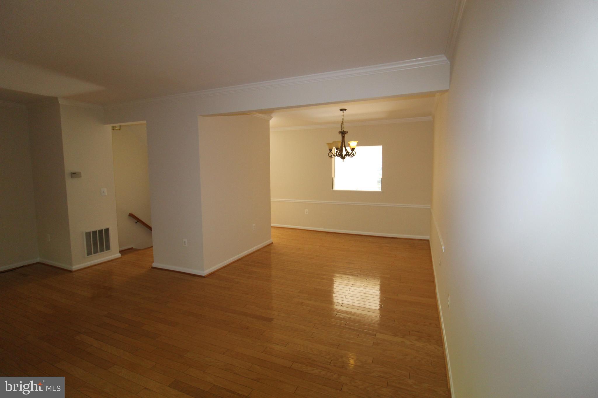 ASHBURN FARM - Residential Lease